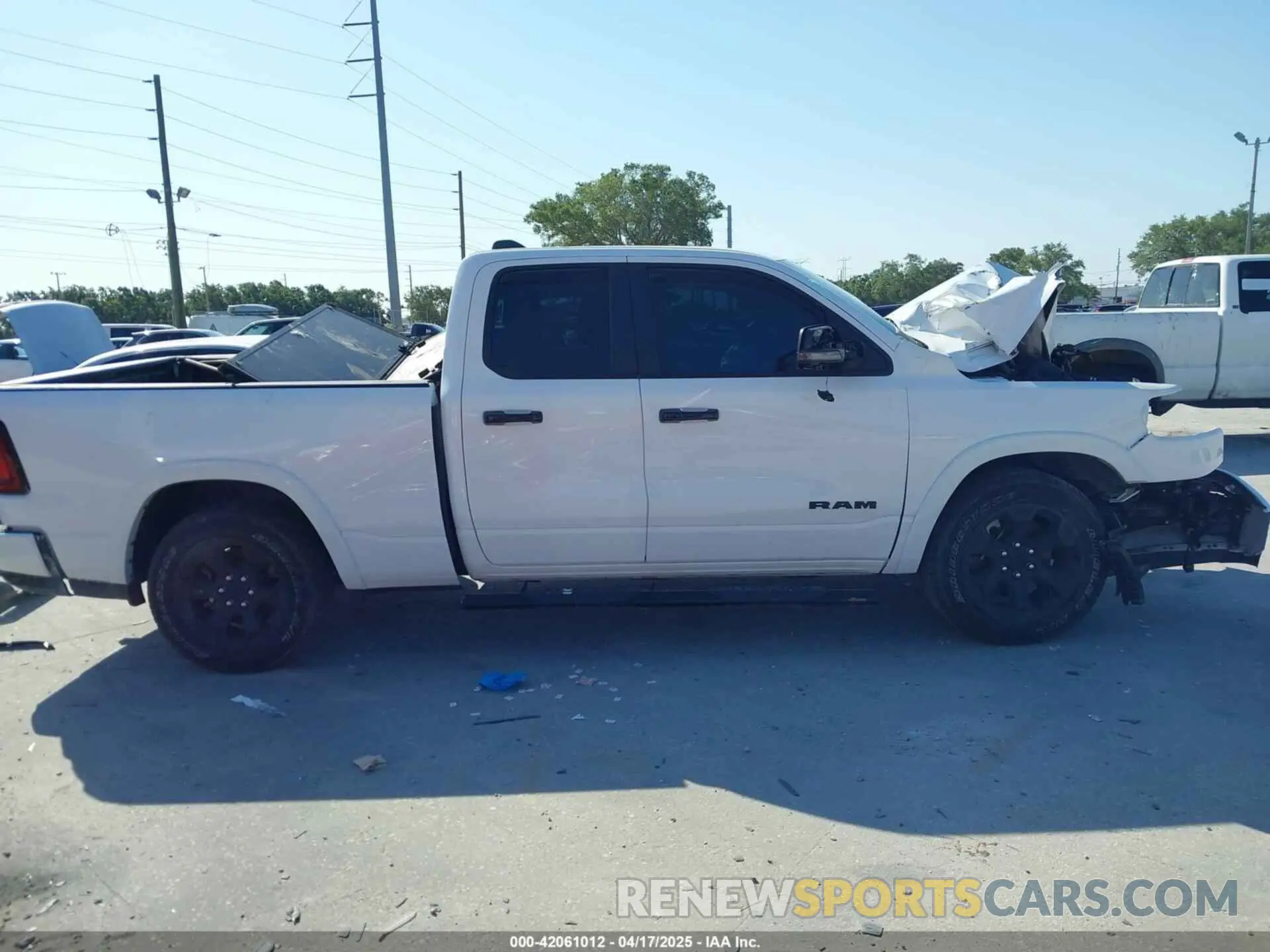 13 fotografías del automóvil dañado 1C6RREBG7SN570059 RAM 1500 2025