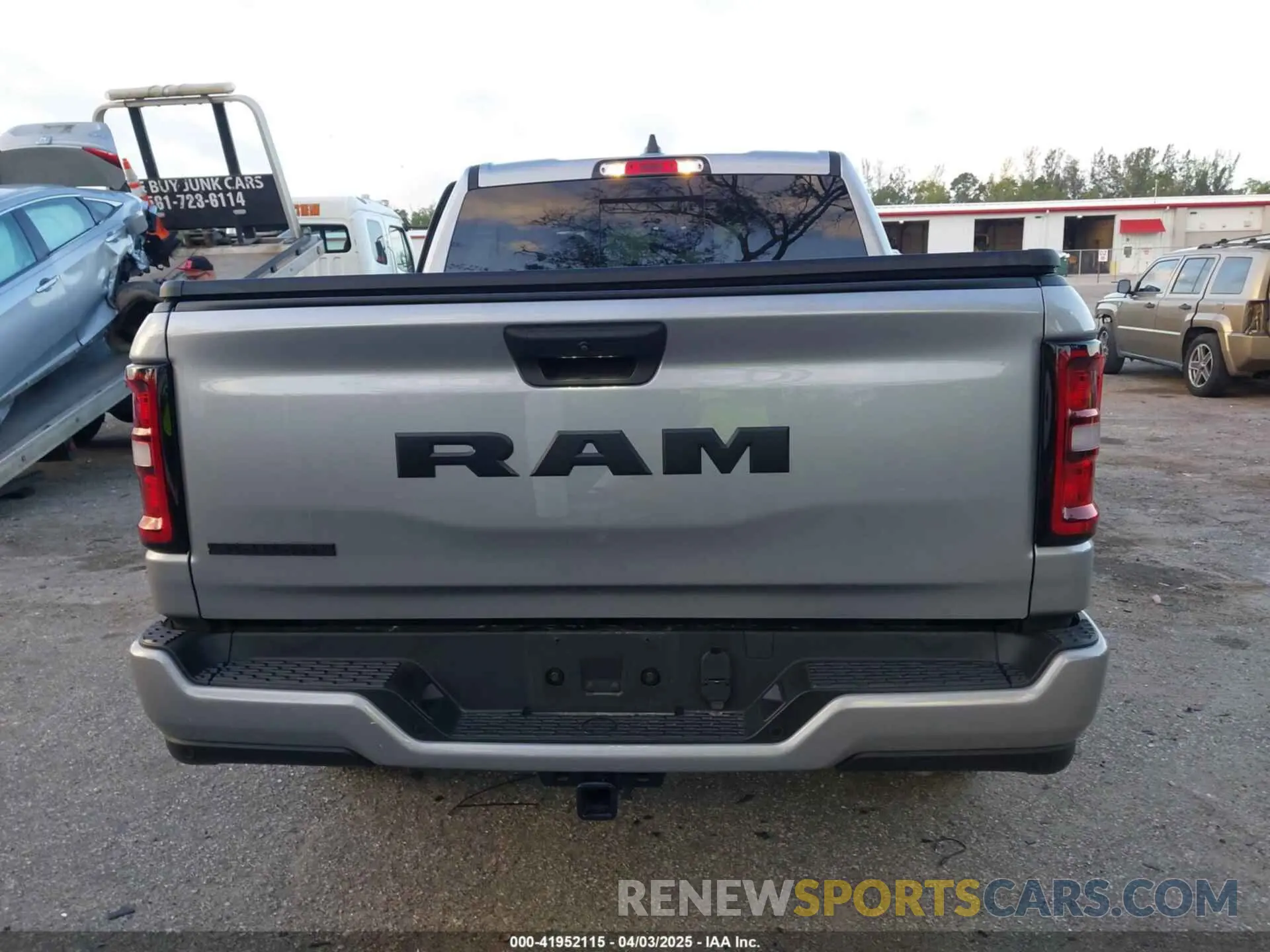 17 fotografías del automóvil dañado 1C6RREFG9SN527515 RAM 1500 2025