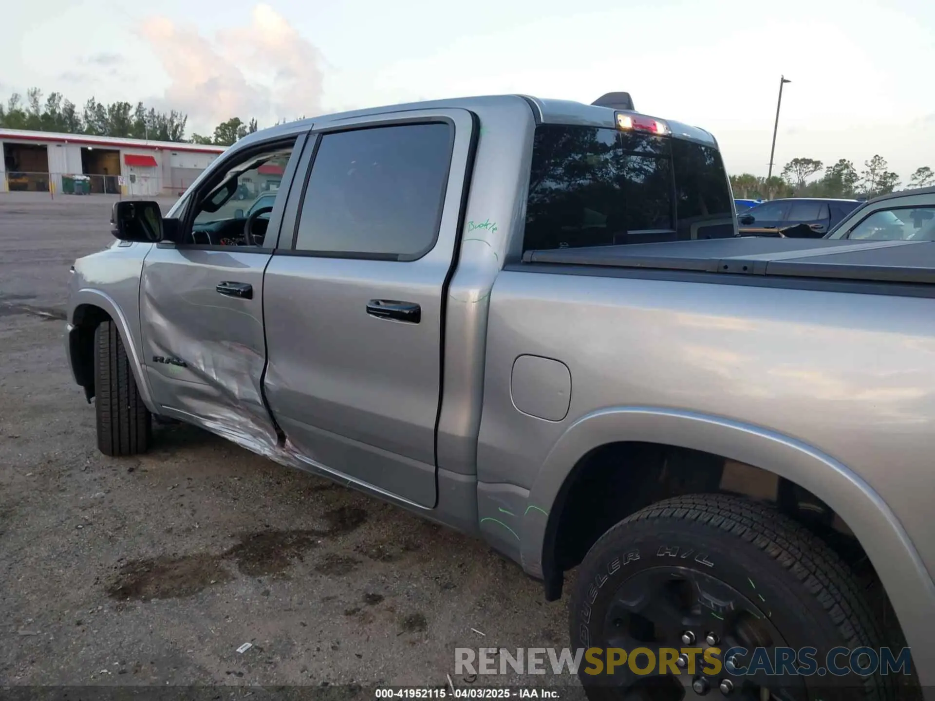 6 fotografías del automóvil dañado 1C6RREFG9SN527515 RAM 1500 2025