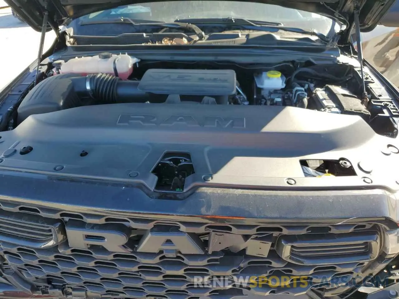 11 fotografías del automóvil dañado 1C6RREGG2SN597825 RAM 1500 2025