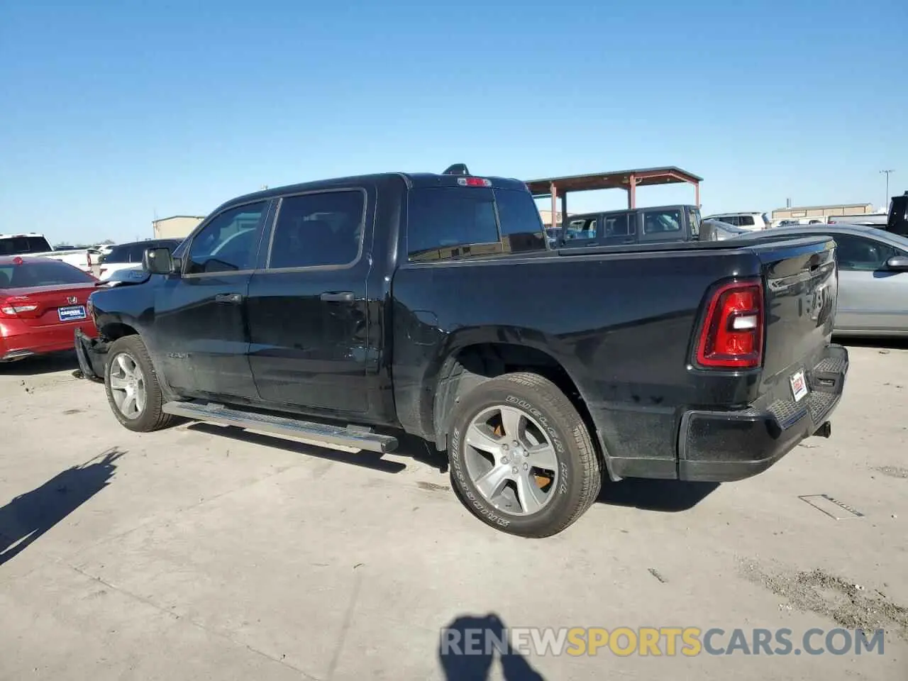 2 fotografías del automóvil dañado 1C6RREGG2SN597825 RAM 1500 2025