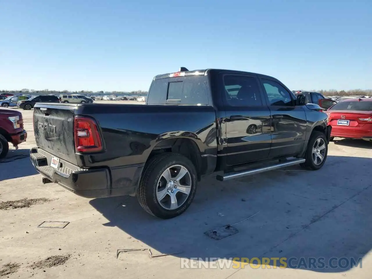 3 fotografías del automóvil dañado 1C6RREGG2SN597825 RAM 1500 2025