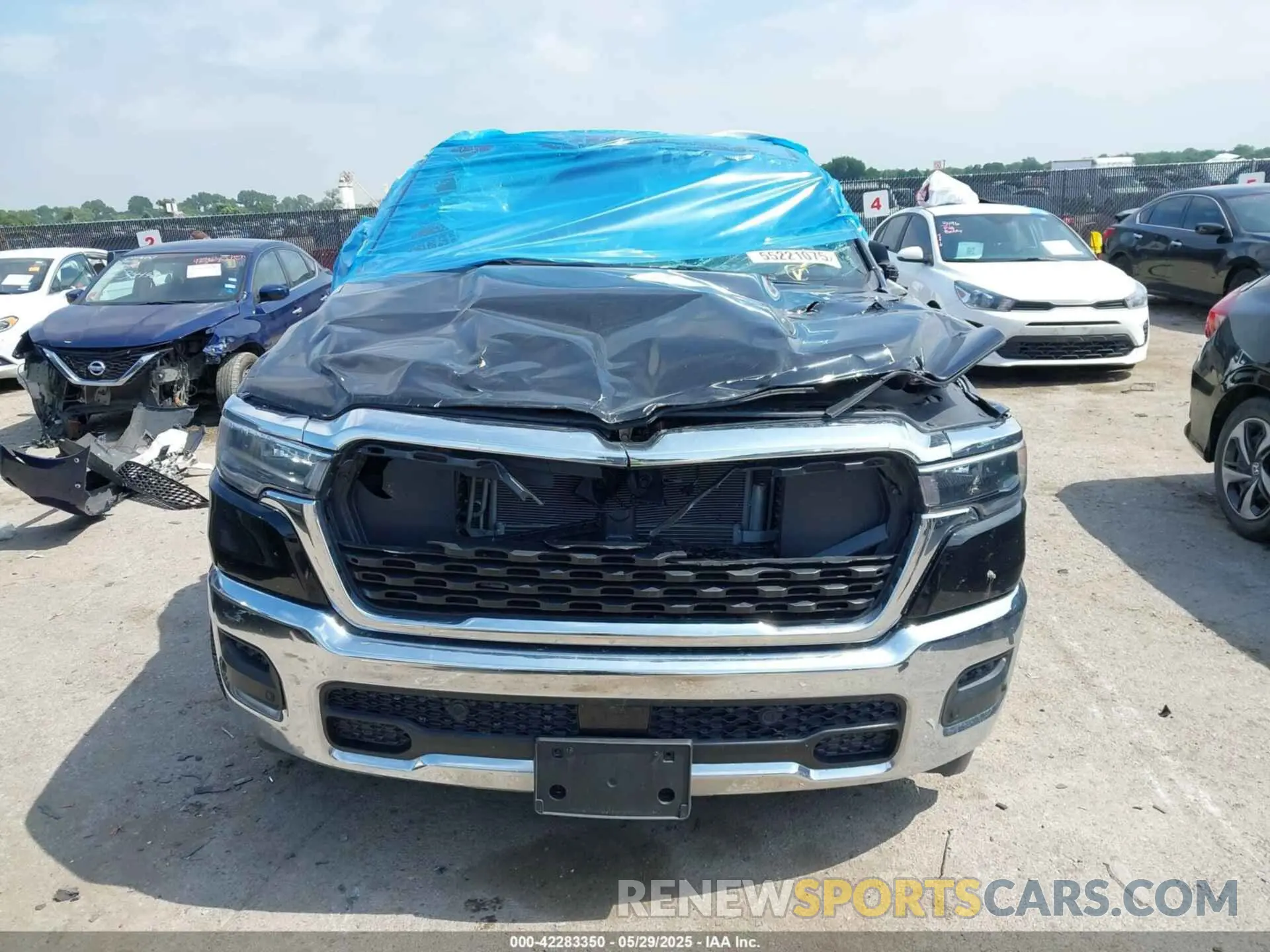 11 fotografías del automóvil dañado 1C6RREGG5SN570179 RAM 1500 2025