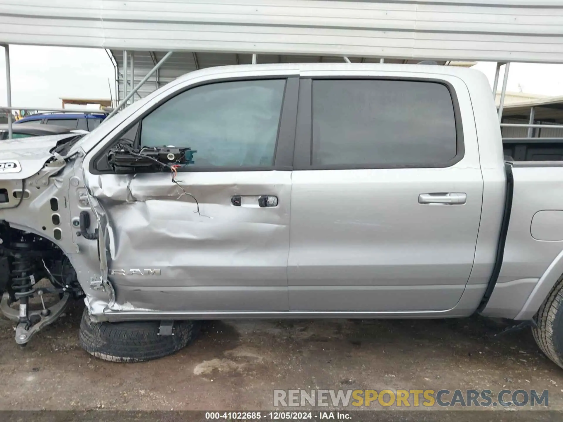 14 fotografías del automóvil dañado 1C6RREJP5SN601648 RAM 1500 2025
