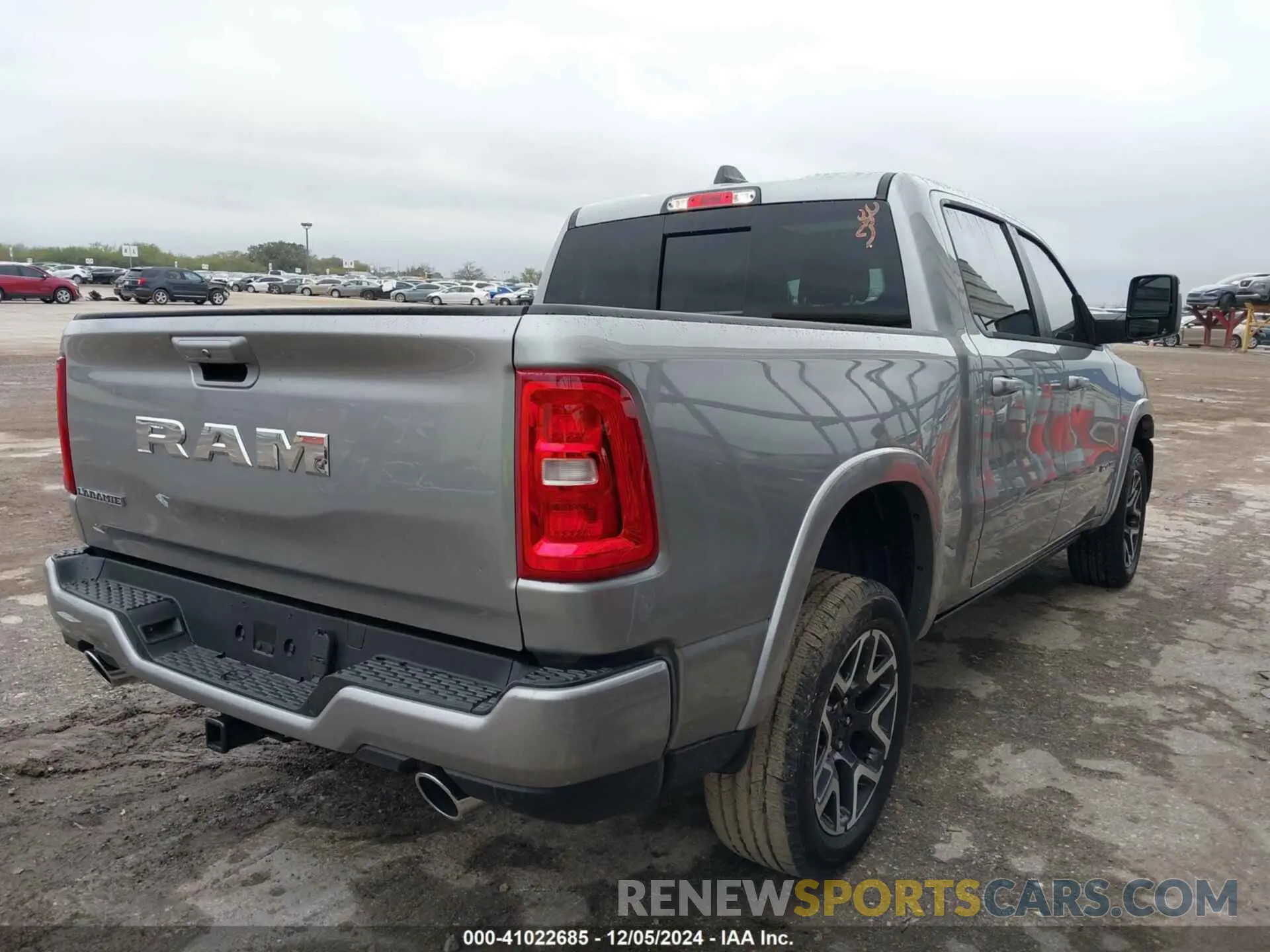 4 fotografías del automóvil dañado 1C6RREJP5SN601648 RAM 1500 2025
