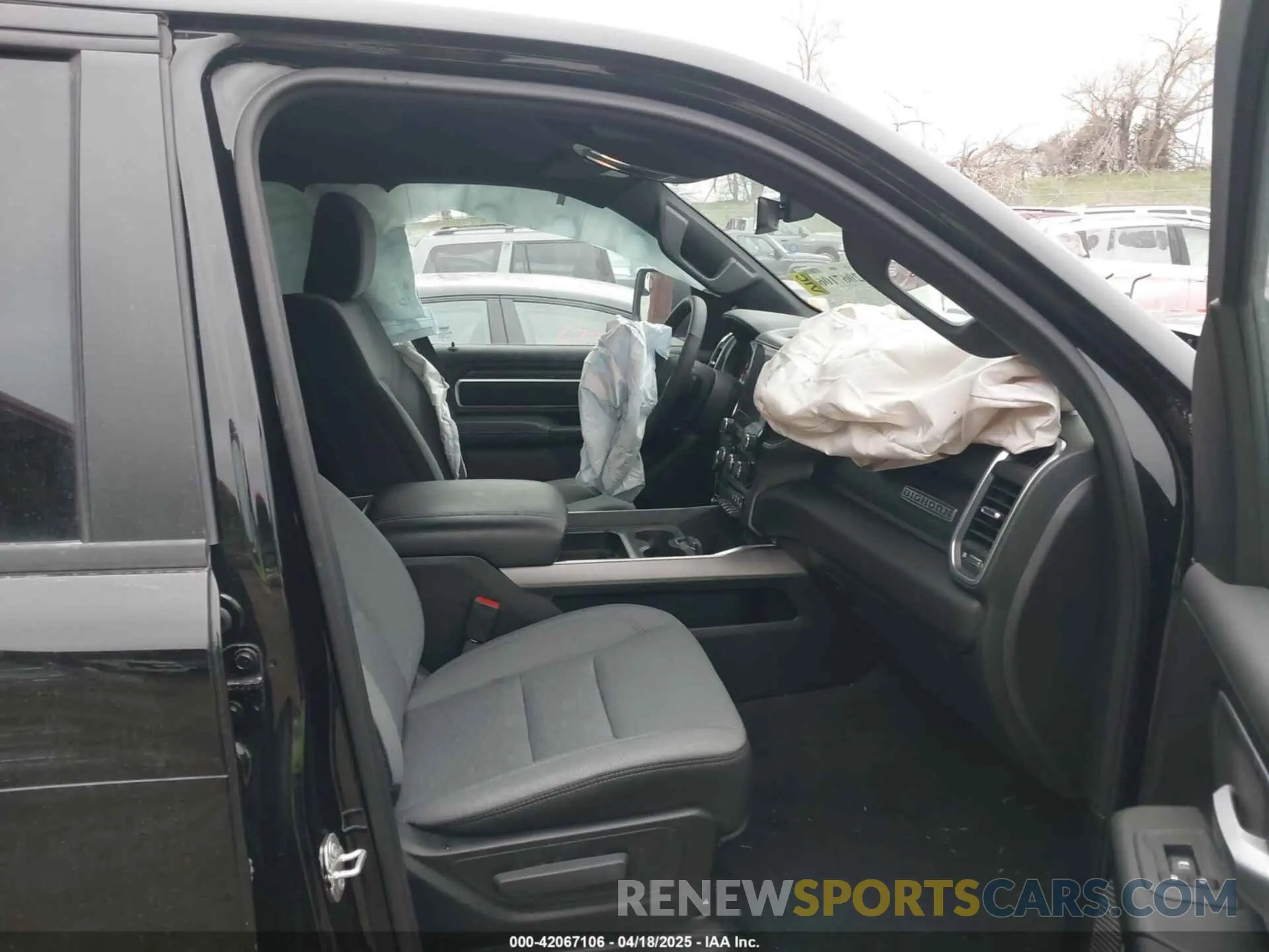 5 fotografías del automóvil dañado 1C6RRFFG1SN509421 RAM 1500 2025