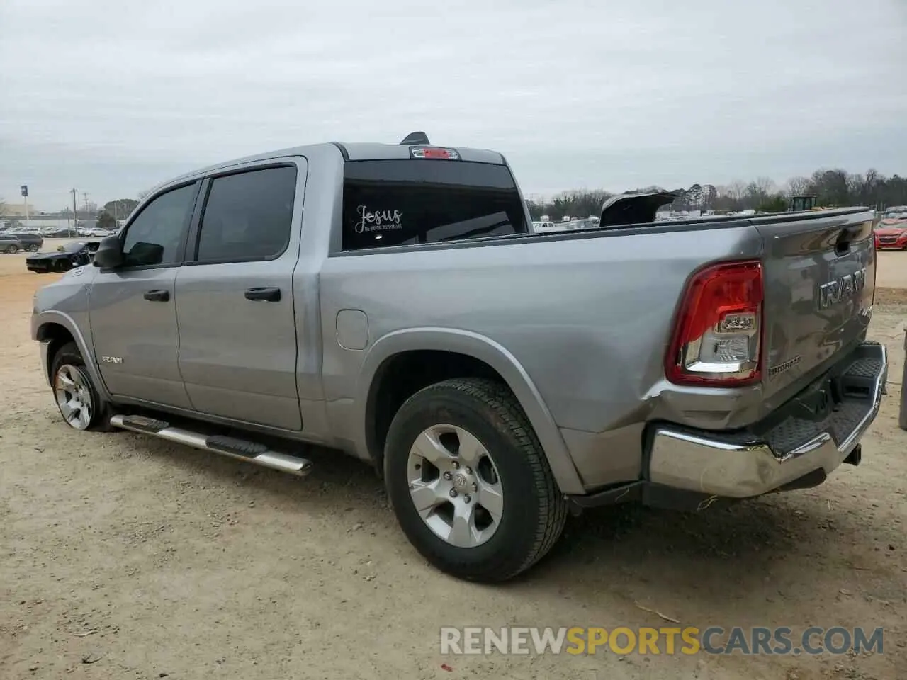 2 fotografías del automóvil dañado 1C6RRFFG5SN509938 RAM 1500 2025
