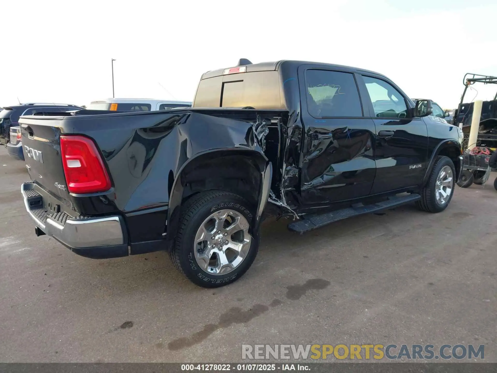 4 fotografías del automóvil dañado 1C6RRFFG6SN504120 RAM 1500 2025