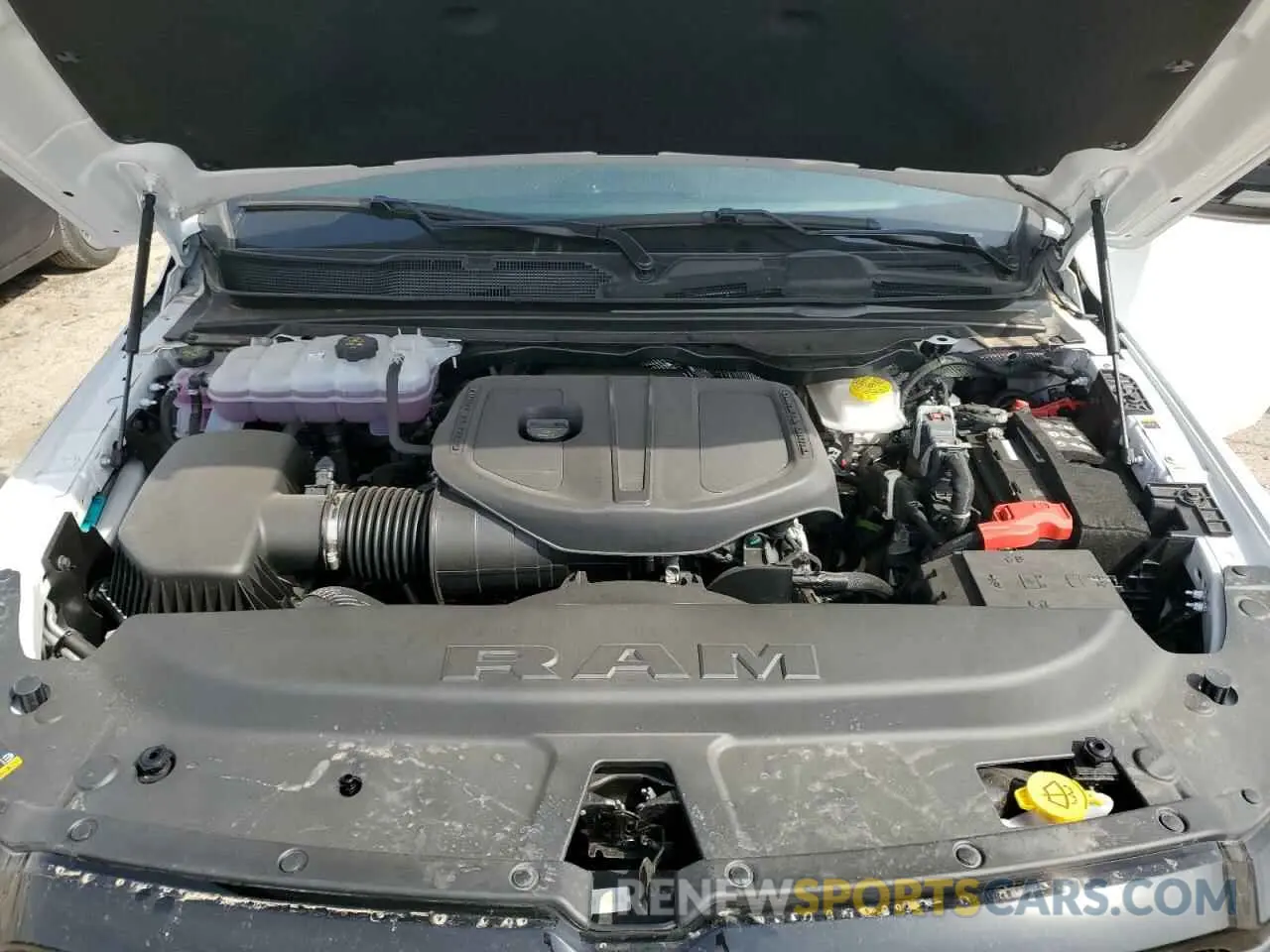 11 fotografías del automóvil dañado 1C6SRFFP1SN528665 RAM 1500 2025