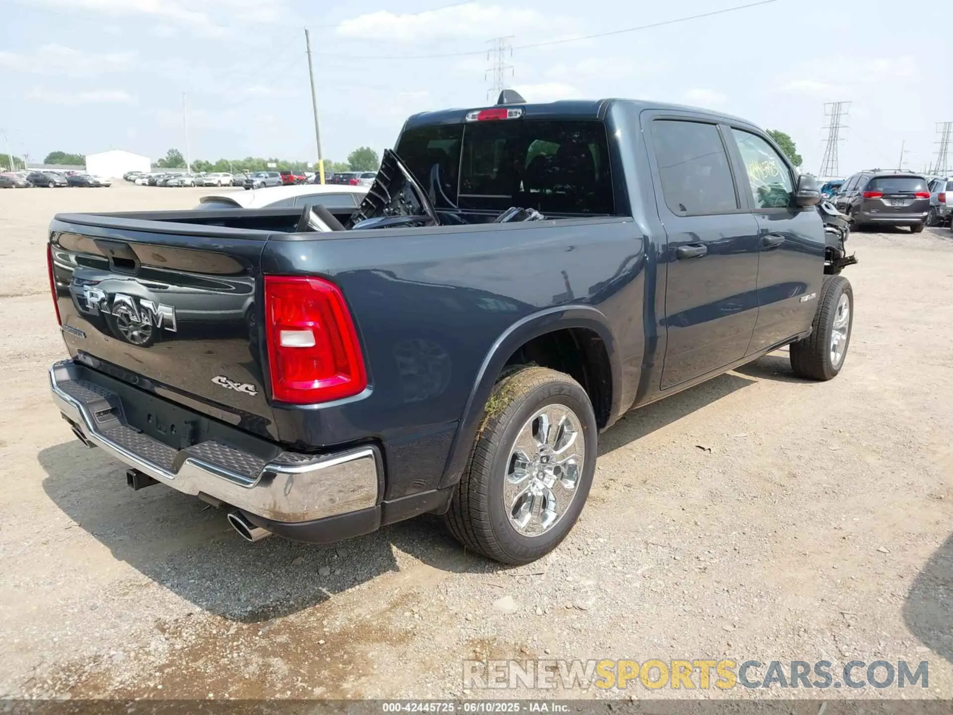 4 fotografías del automóvil dañado 1C6SRFFP2SN715400 RAM 1500 2025