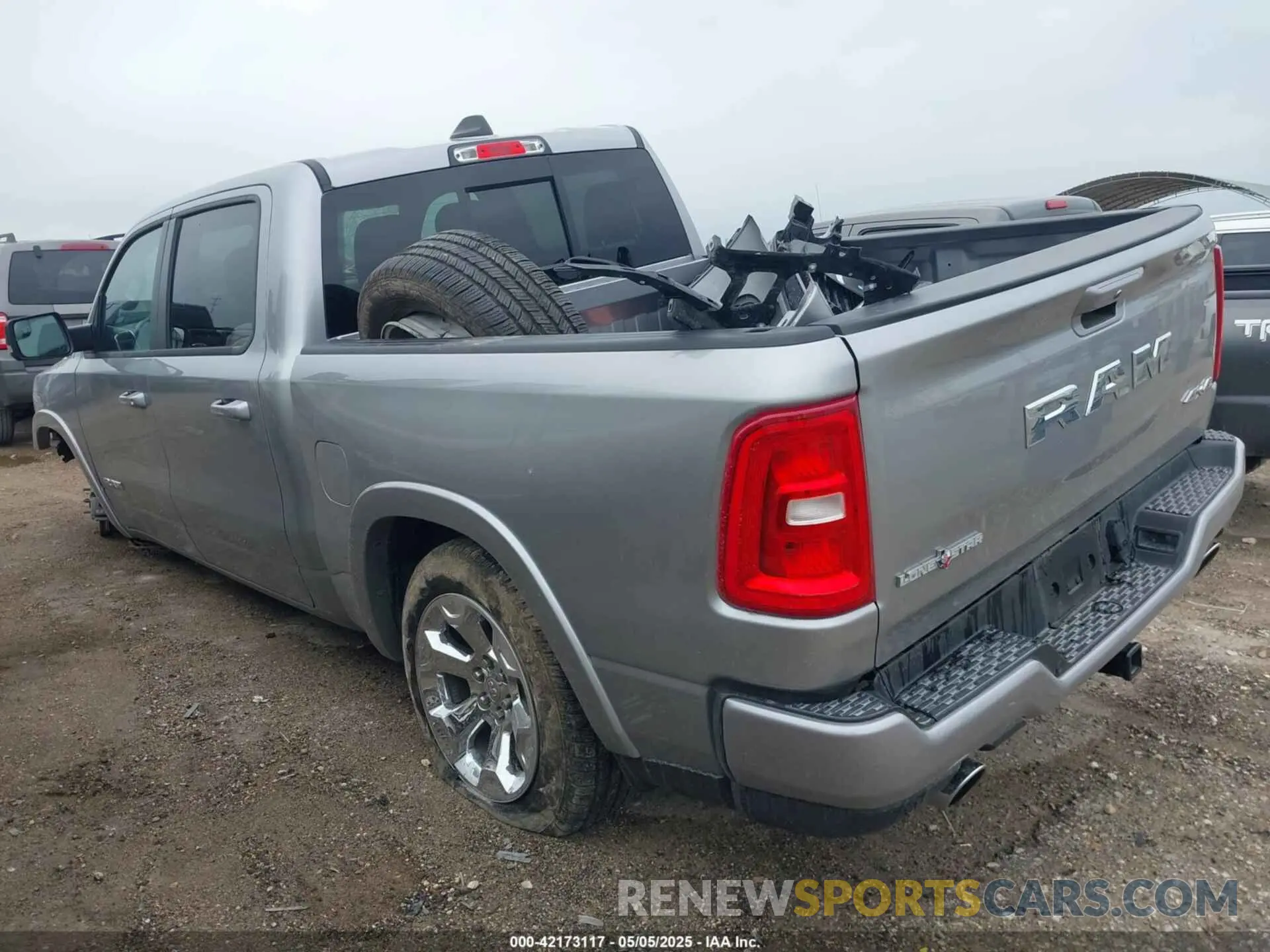 3 fotografías del automóvil dañado 1C6SRFFP3SN504982 RAM 1500 2025