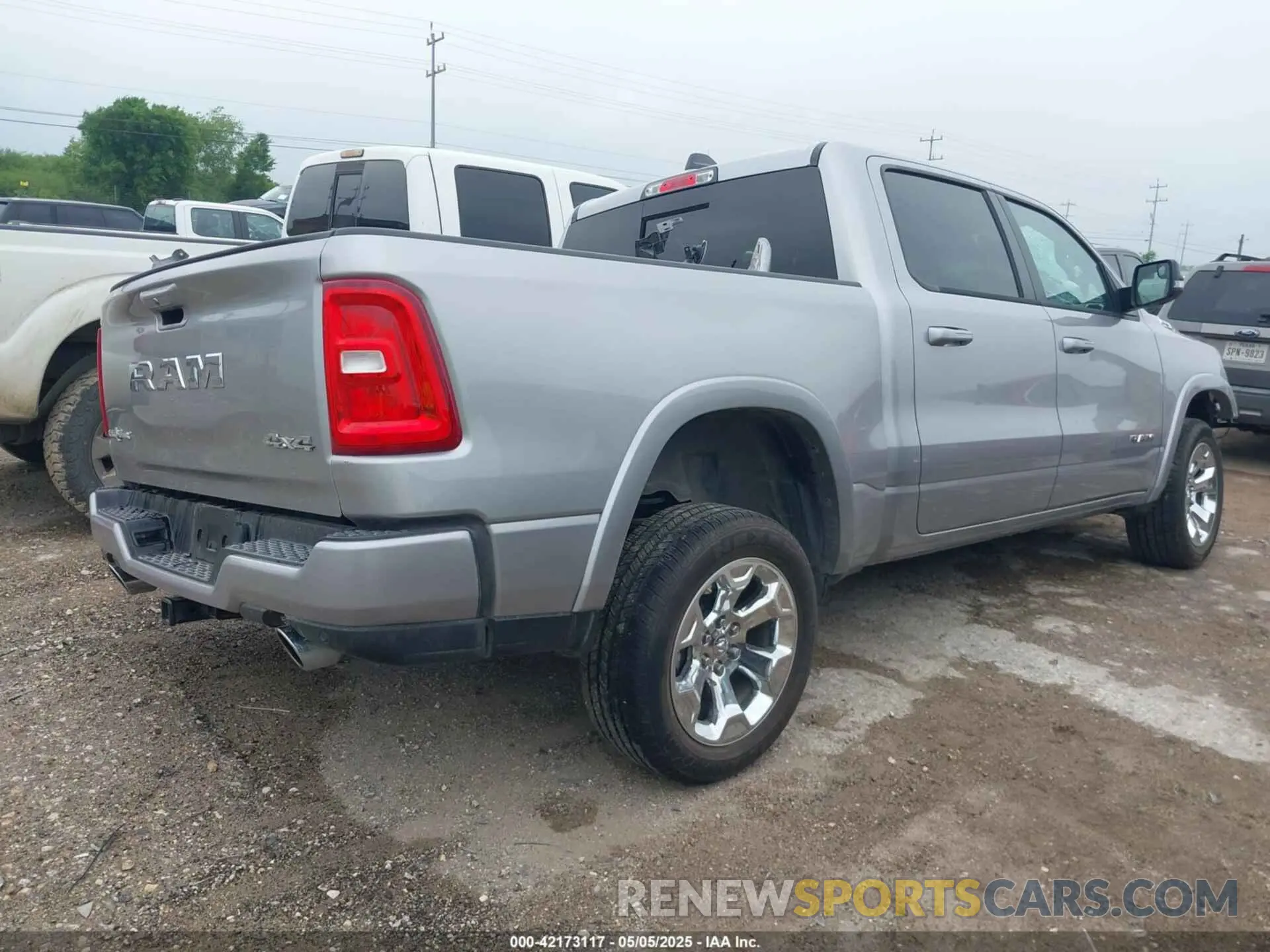 4 fotografías del automóvil dañado 1C6SRFFP3SN504982 RAM 1500 2025