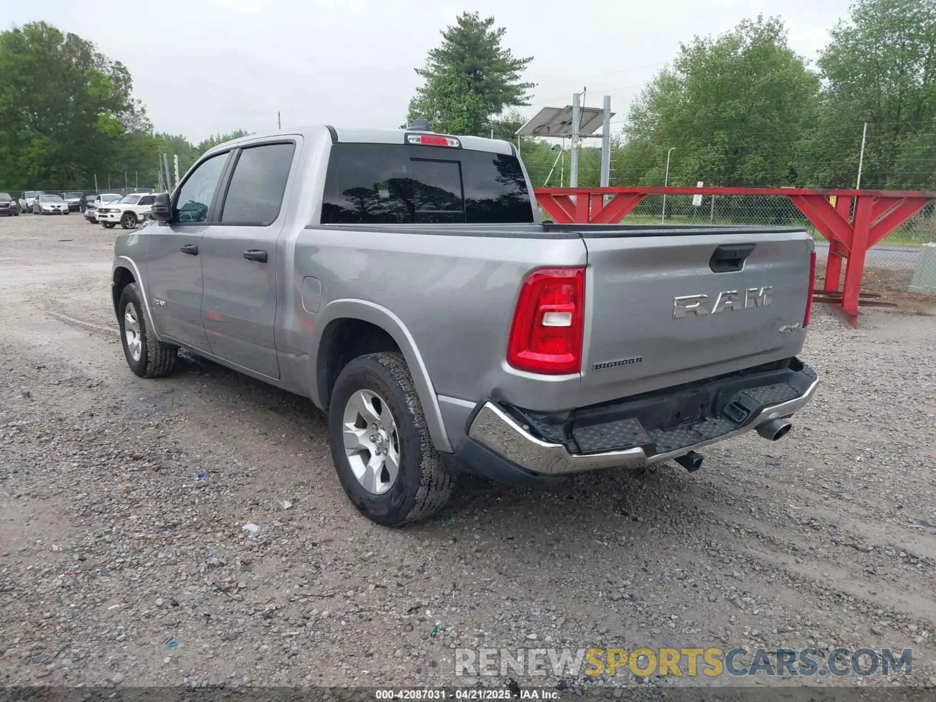 3 fotografías del automóvil dañado 1C6SRFFP3SN581030 RAM 1500 2025