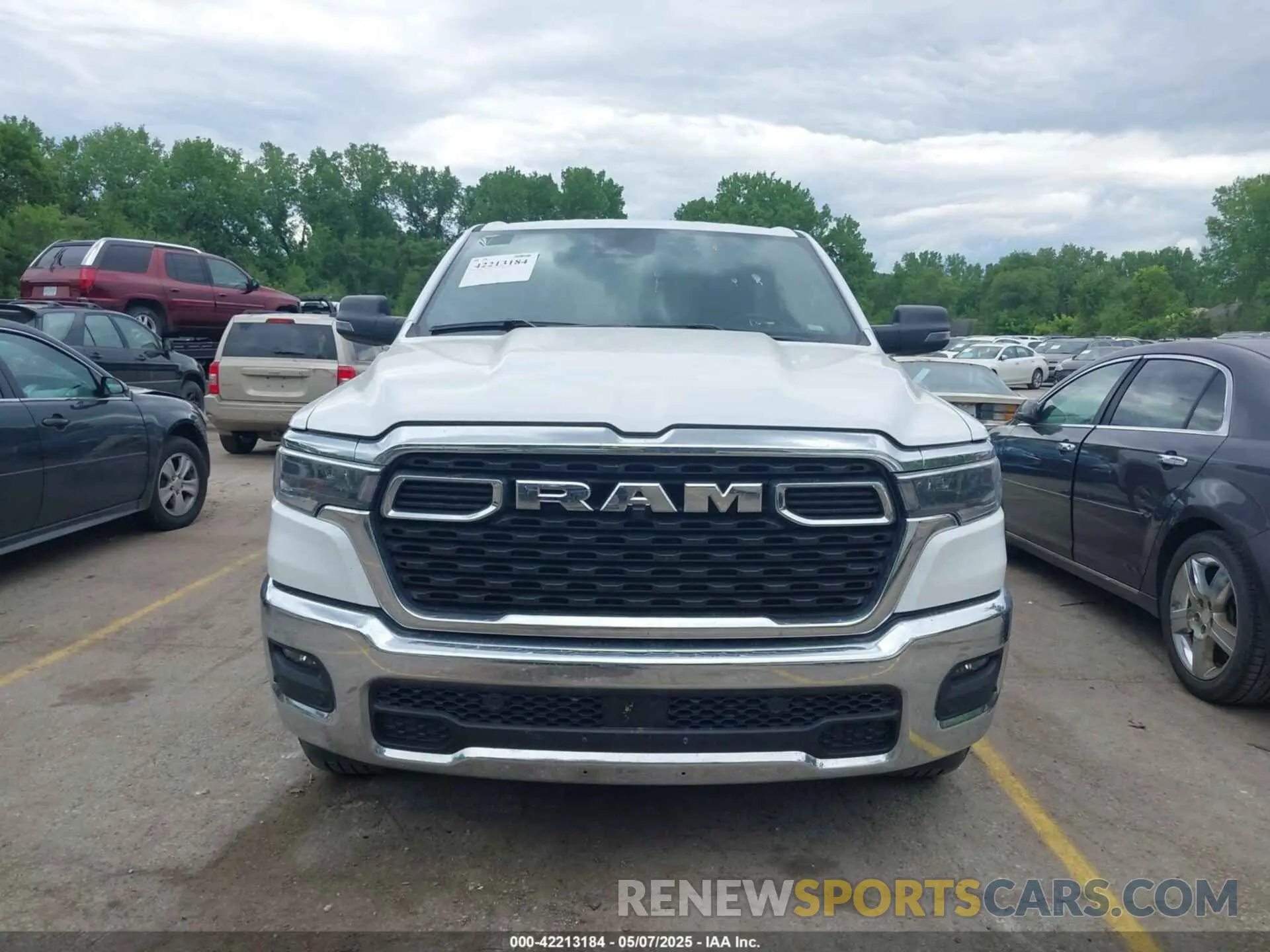 12 fotografías del automóvil dañado 1C6SRFFP4SN562194 RAM 1500 2025