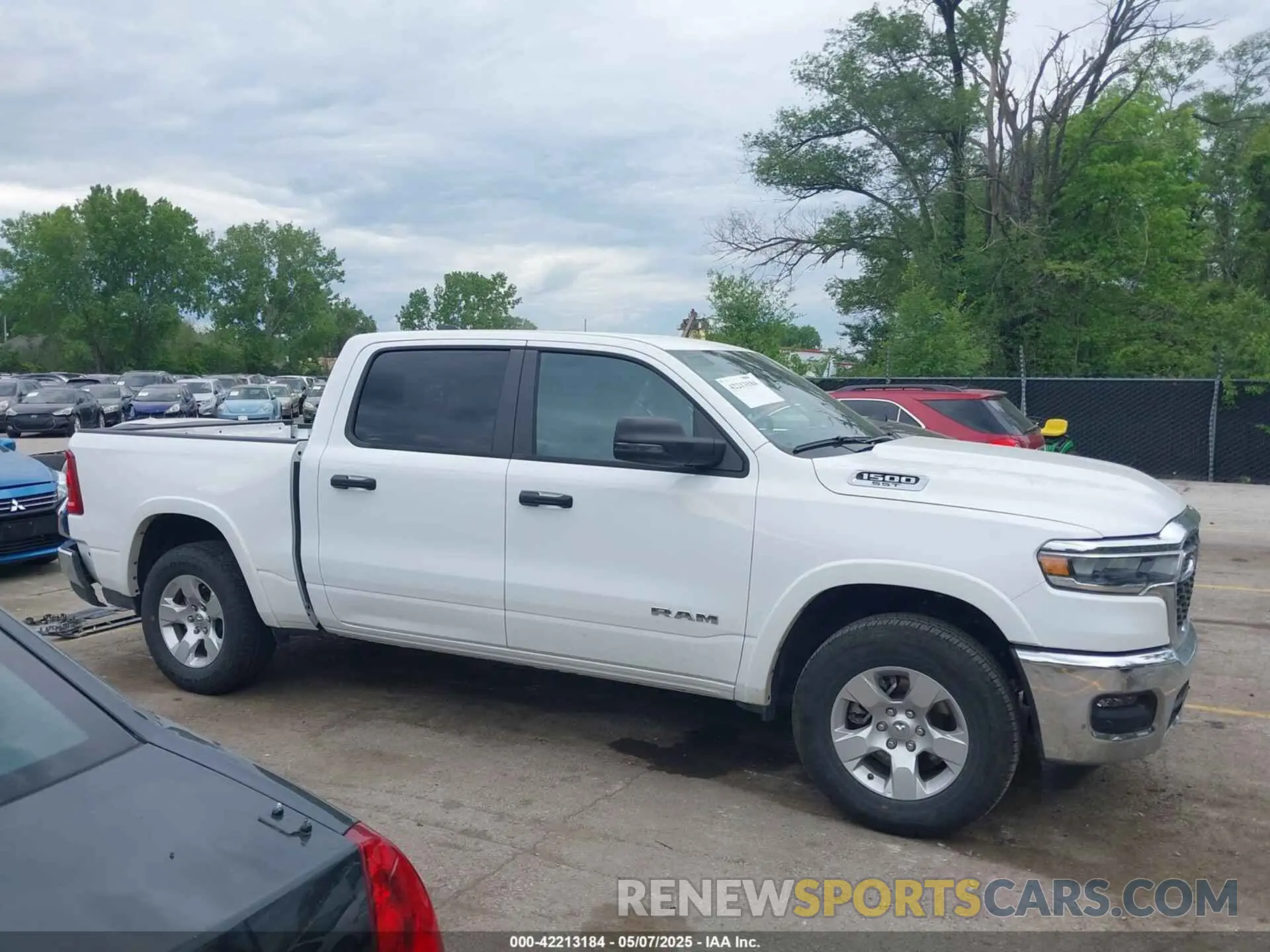 13 fotografías del automóvil dañado 1C6SRFFP4SN562194 RAM 1500 2025