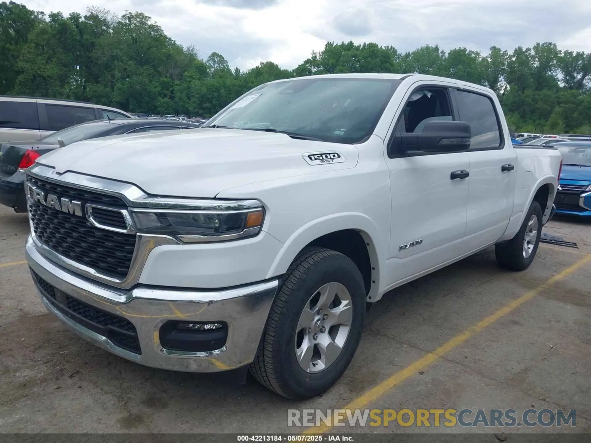 2 fotografías del automóvil dañado 1C6SRFFP4SN562194 RAM 1500 2025