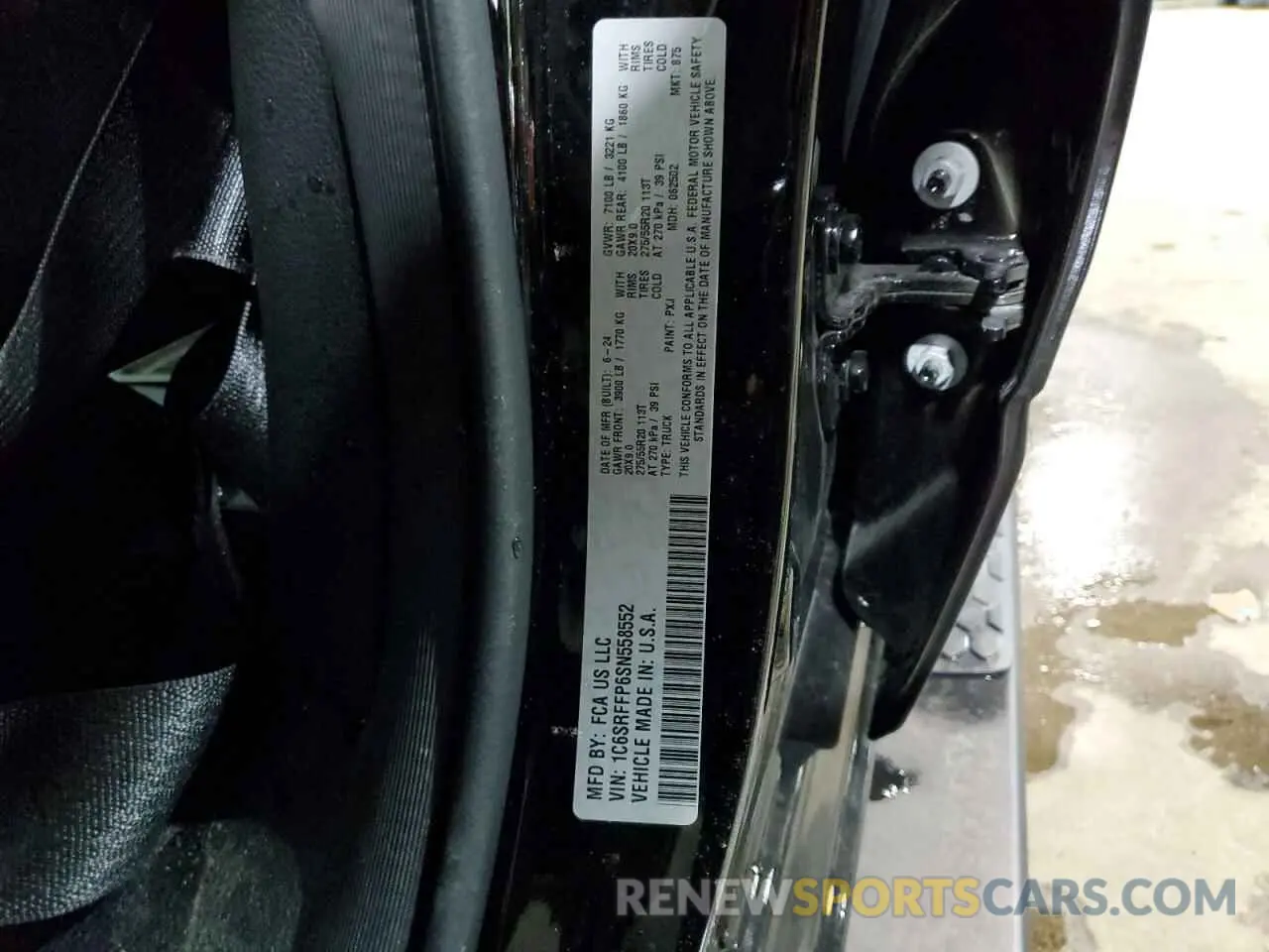 12 fotografías del automóvil dañado 1C6SRFFP6SN558552 RAM 1500 2025