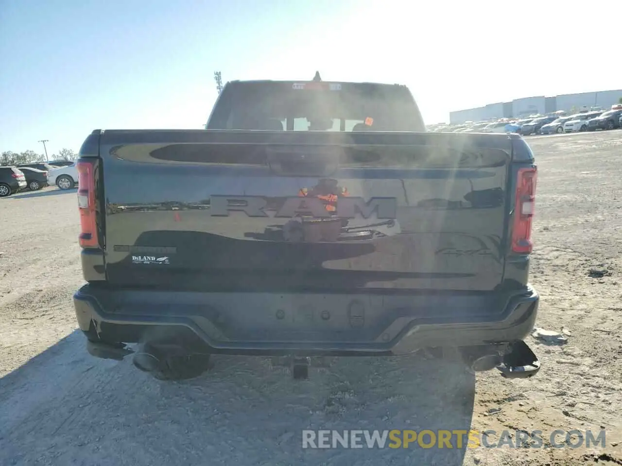 6 fotografías del automóvil dañado 1C6SRFFP8SN518134 RAM 1500 2025