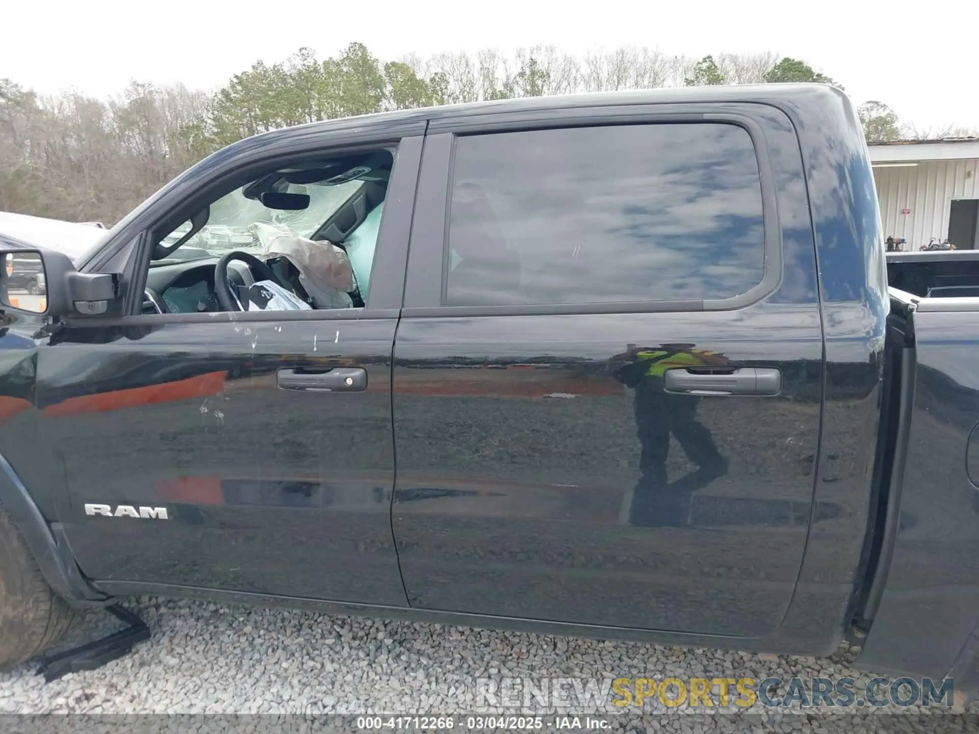 13 fotografías del automóvil dañado 1C6SRFFP8SN583856 RAM 1500 2025