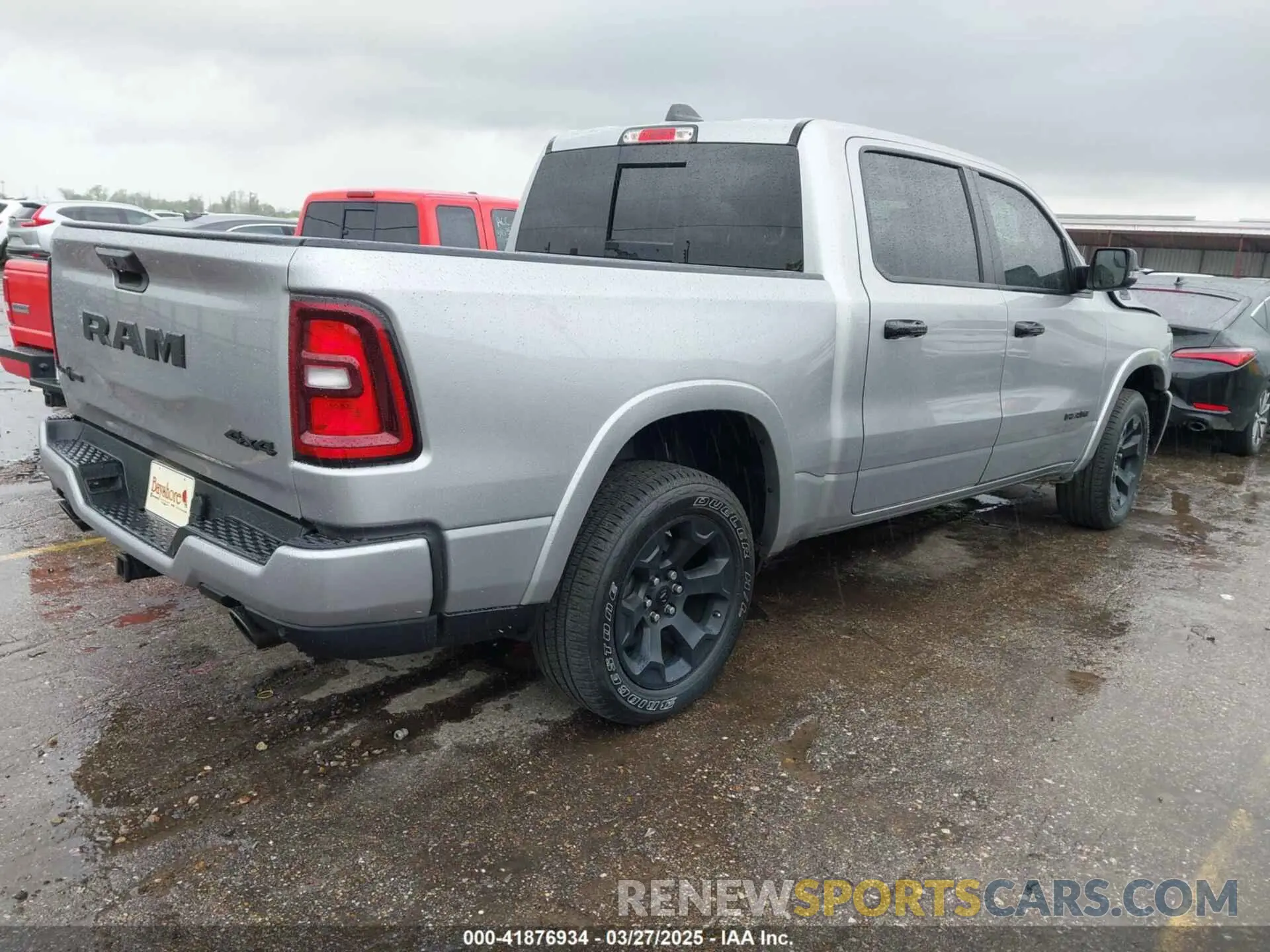 4 fotografías del automóvil dañado 1C6SRFFPXSN511394 RAM 1500 2025