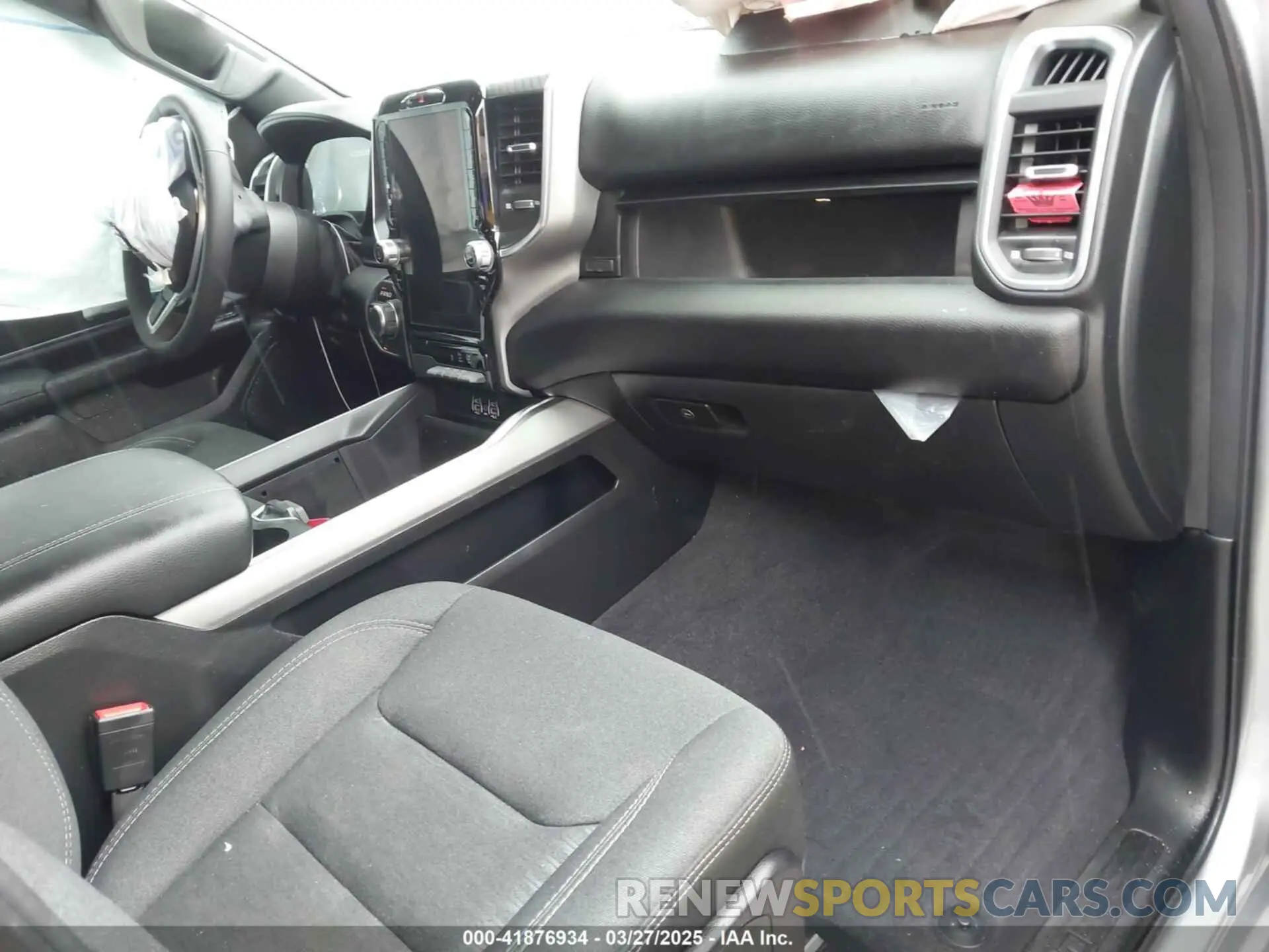 5 fotografías del automóvil dañado 1C6SRFFPXSN511394 RAM 1500 2025