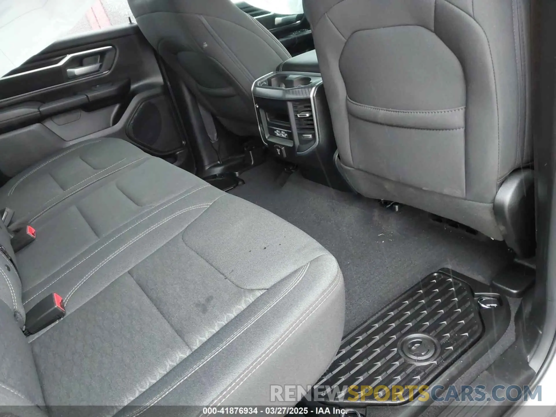 8 fotografías del automóvil dañado 1C6SRFFPXSN511394 RAM 1500 2025