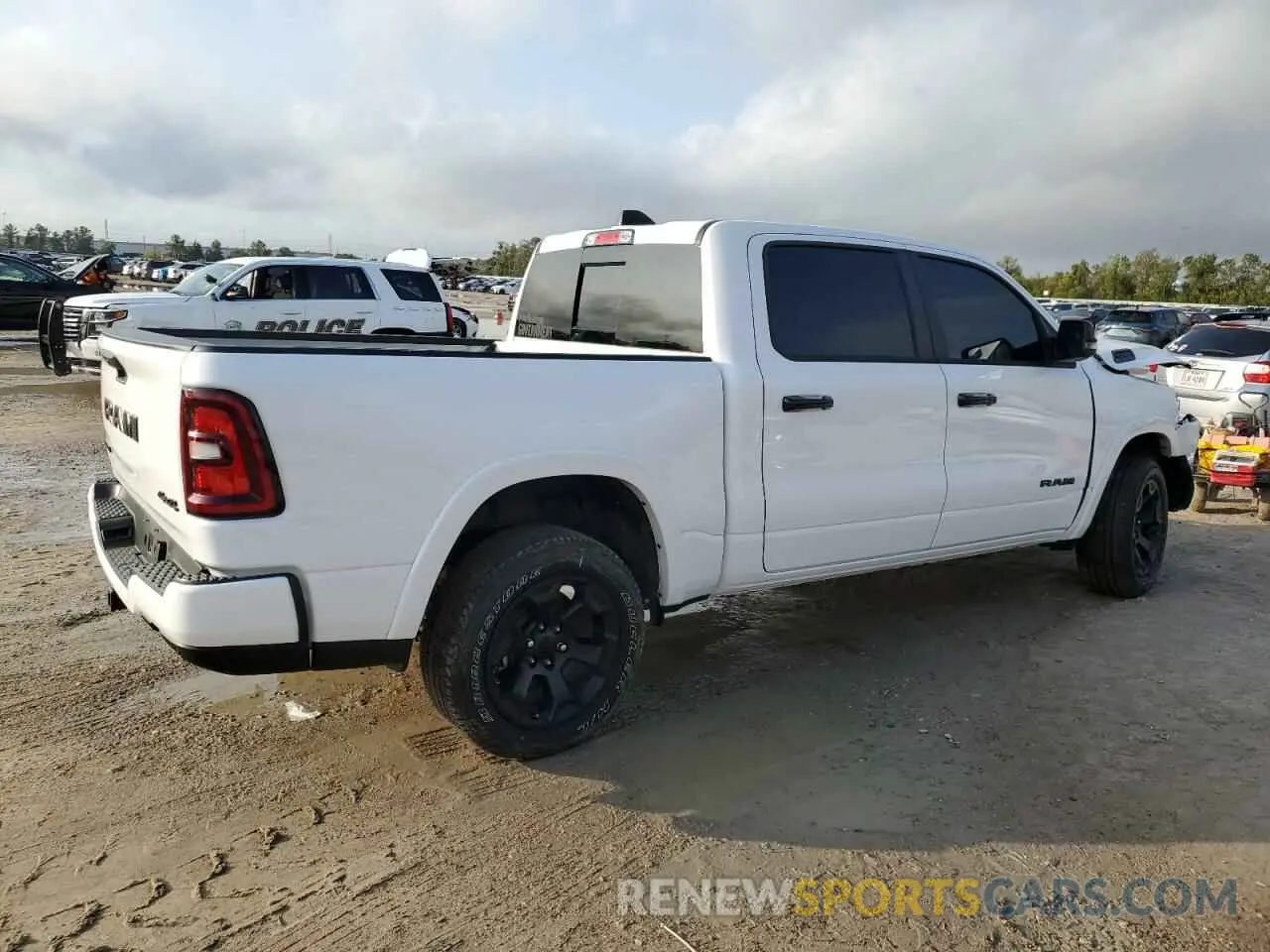 3 fotografías del automóvil dañado 1C6SRFFPXSN521827 RAM 1500 2025