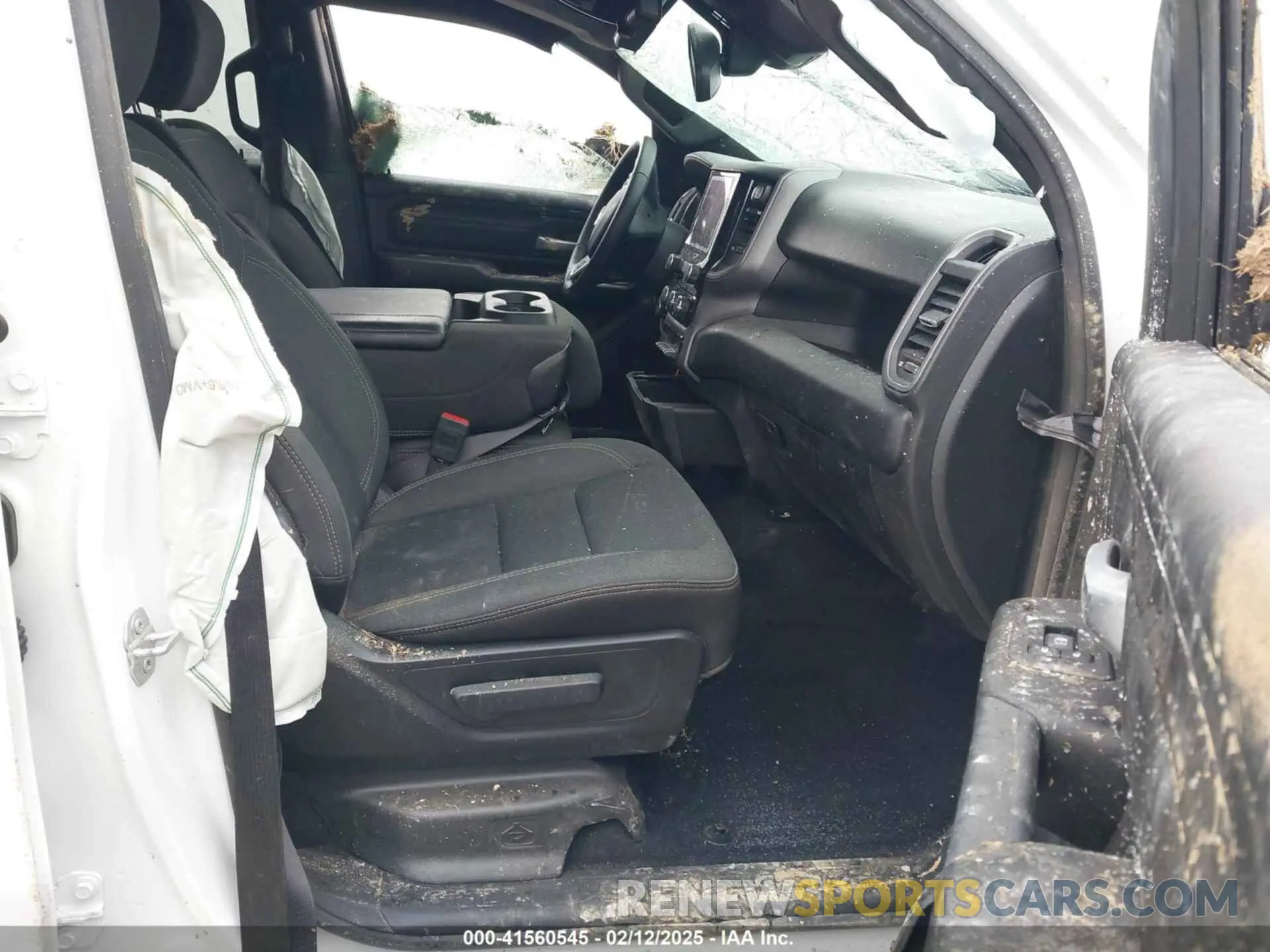 5 fotografías del automóvil dañado 1C6SRFGPXSN605029 RAM 1500 2025