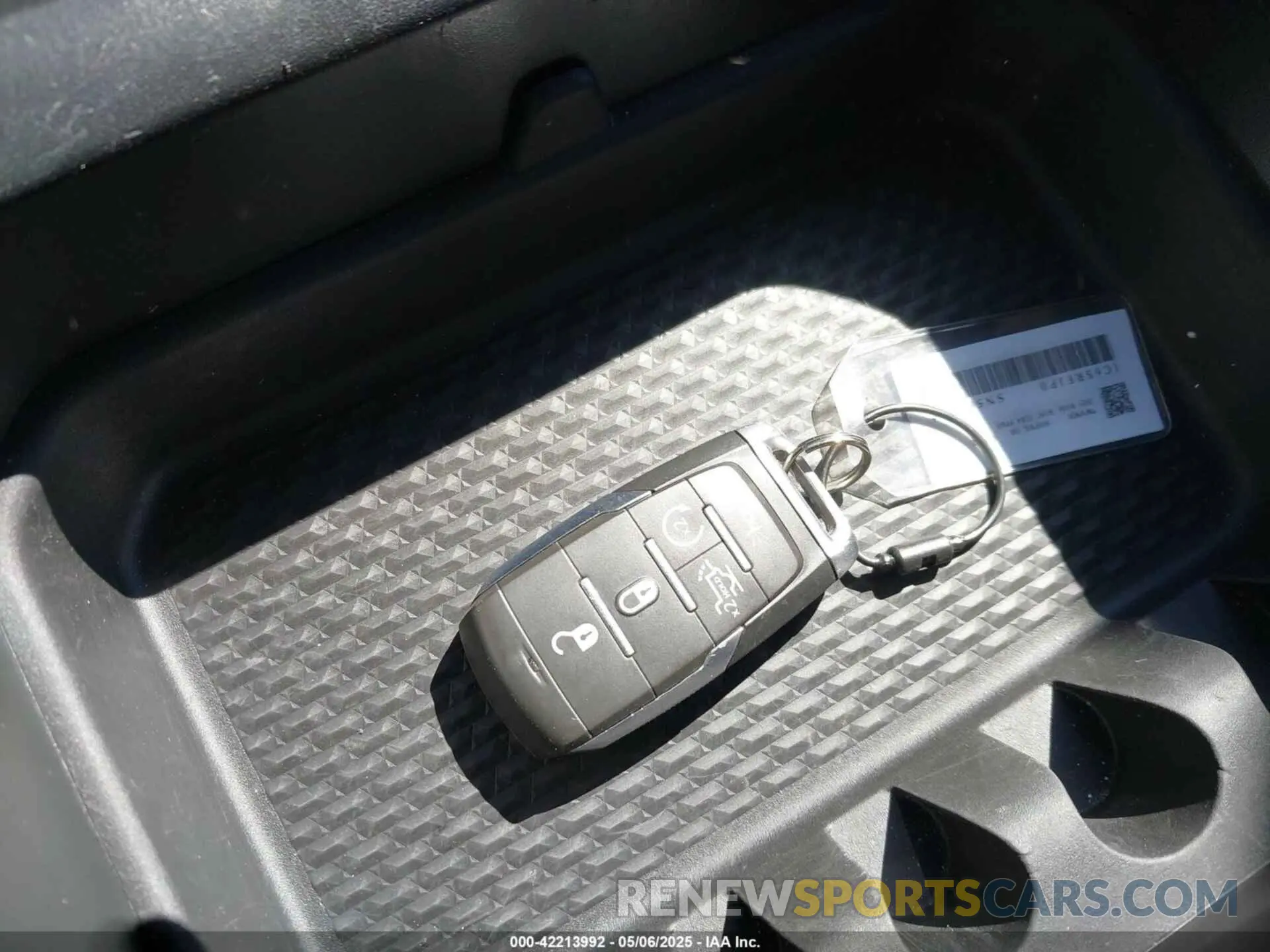 11 fotografías del automóvil dañado 1C6SRFJP0SN562863 RAM 1500 2025