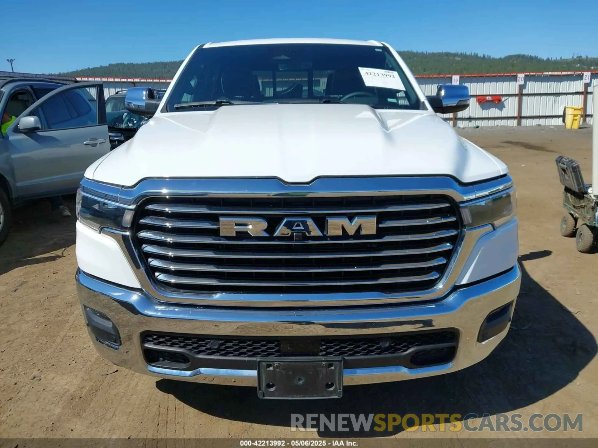 12 fotografías del automóvil dañado 1C6SRFJP0SN562863 RAM 1500 2025