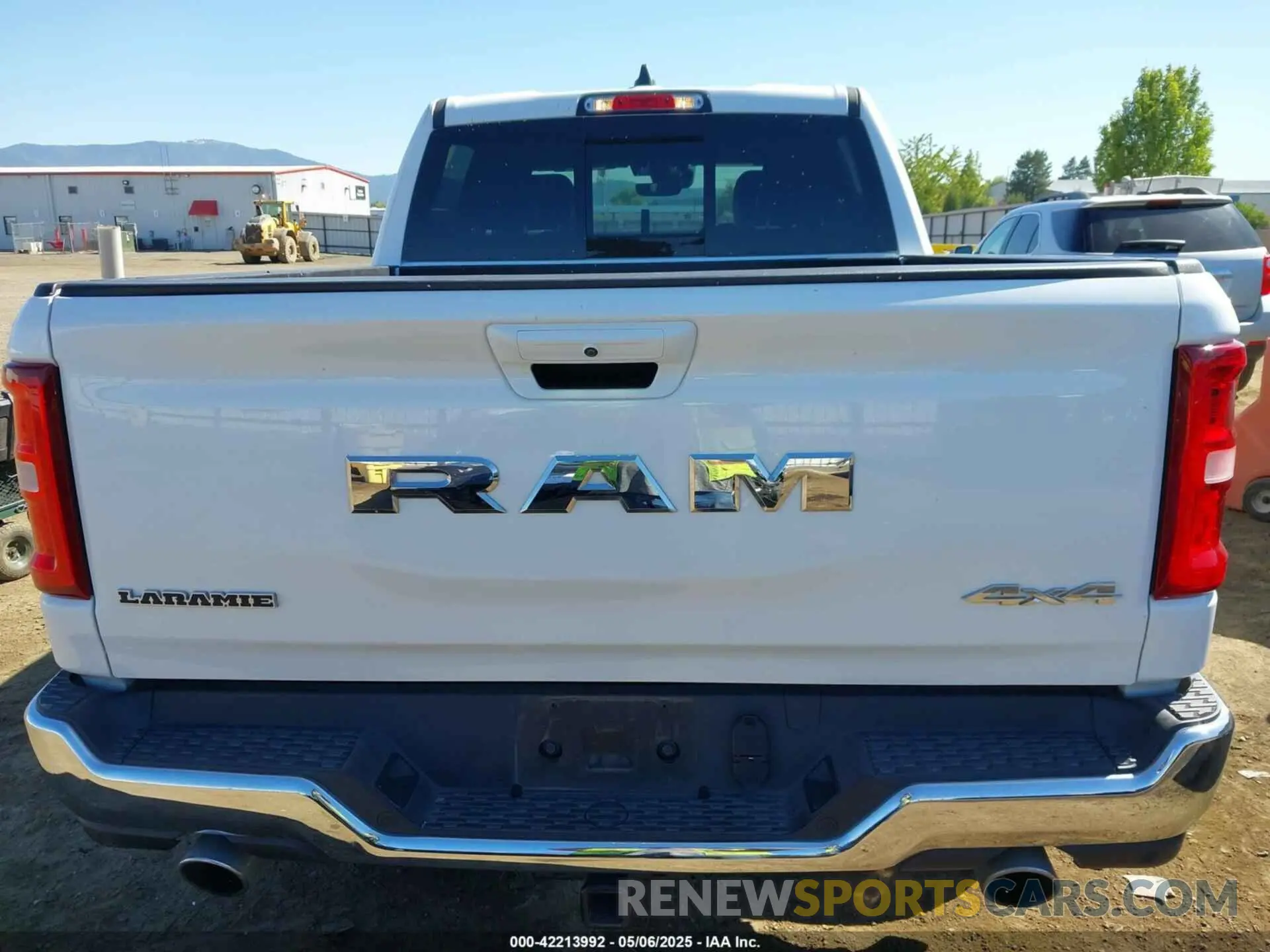 16 fotografías del automóvil dañado 1C6SRFJP0SN562863 RAM 1500 2025