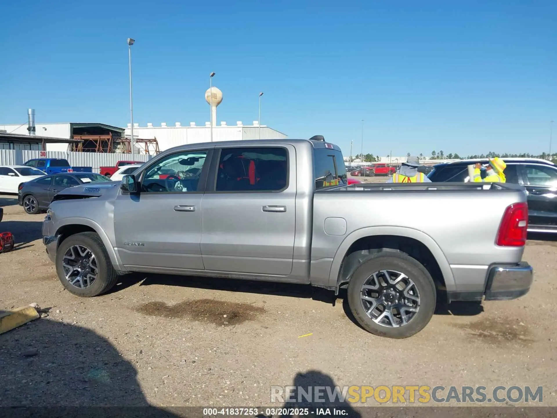 14 fotografías del automóvil dañado 1C6SRFJP0SN610331 RAM 1500 2025