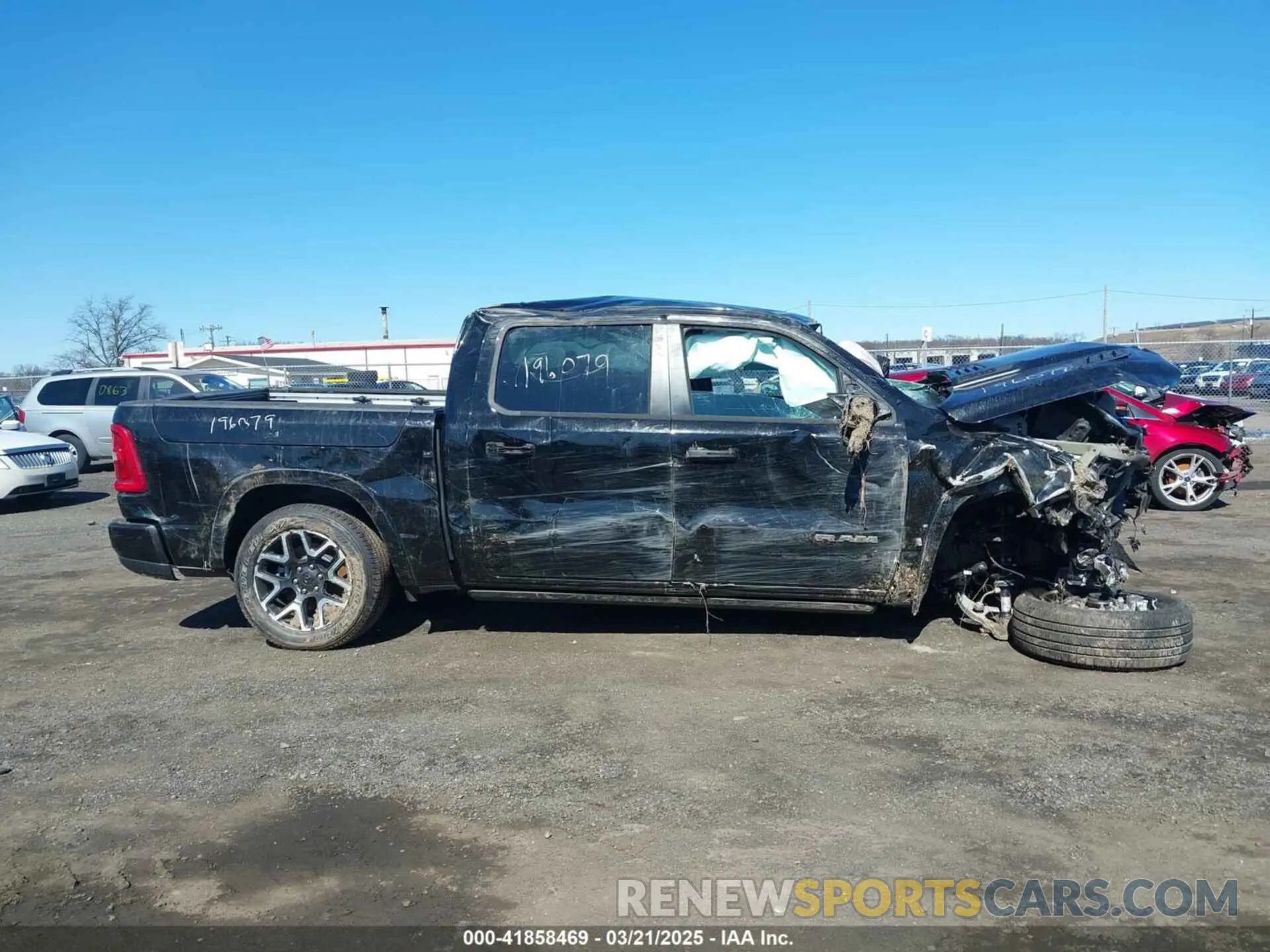 13 fotografías del automóvil dañado 1C6SRFJP6SN616635 RAM 1500 2025