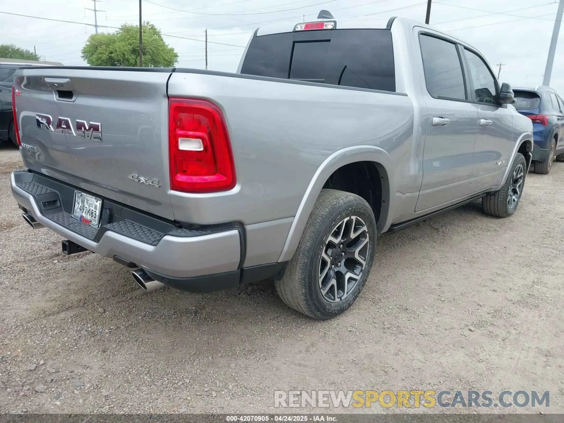 4 fotografías del automóvil dañado 1C6SRFJP6SN649022 RAM 1500 2025