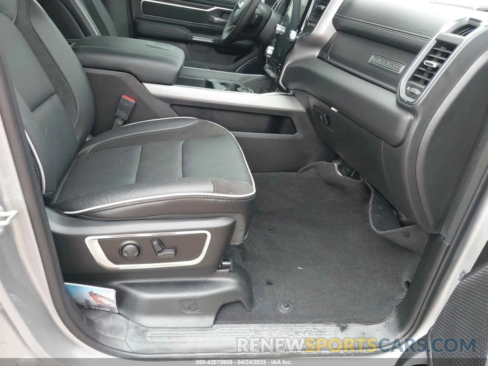 5 fotografías del automóvil dañado 1C6SRFJP6SN649022 RAM 1500 2025
