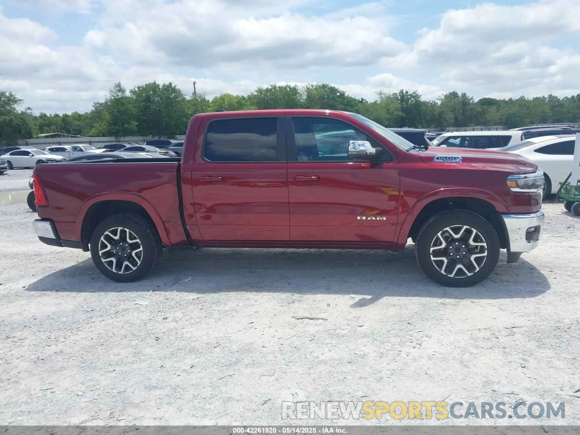13 fotografías del automóvil dañado 1C6SRFJP7SN562357 RAM 1500 2025
