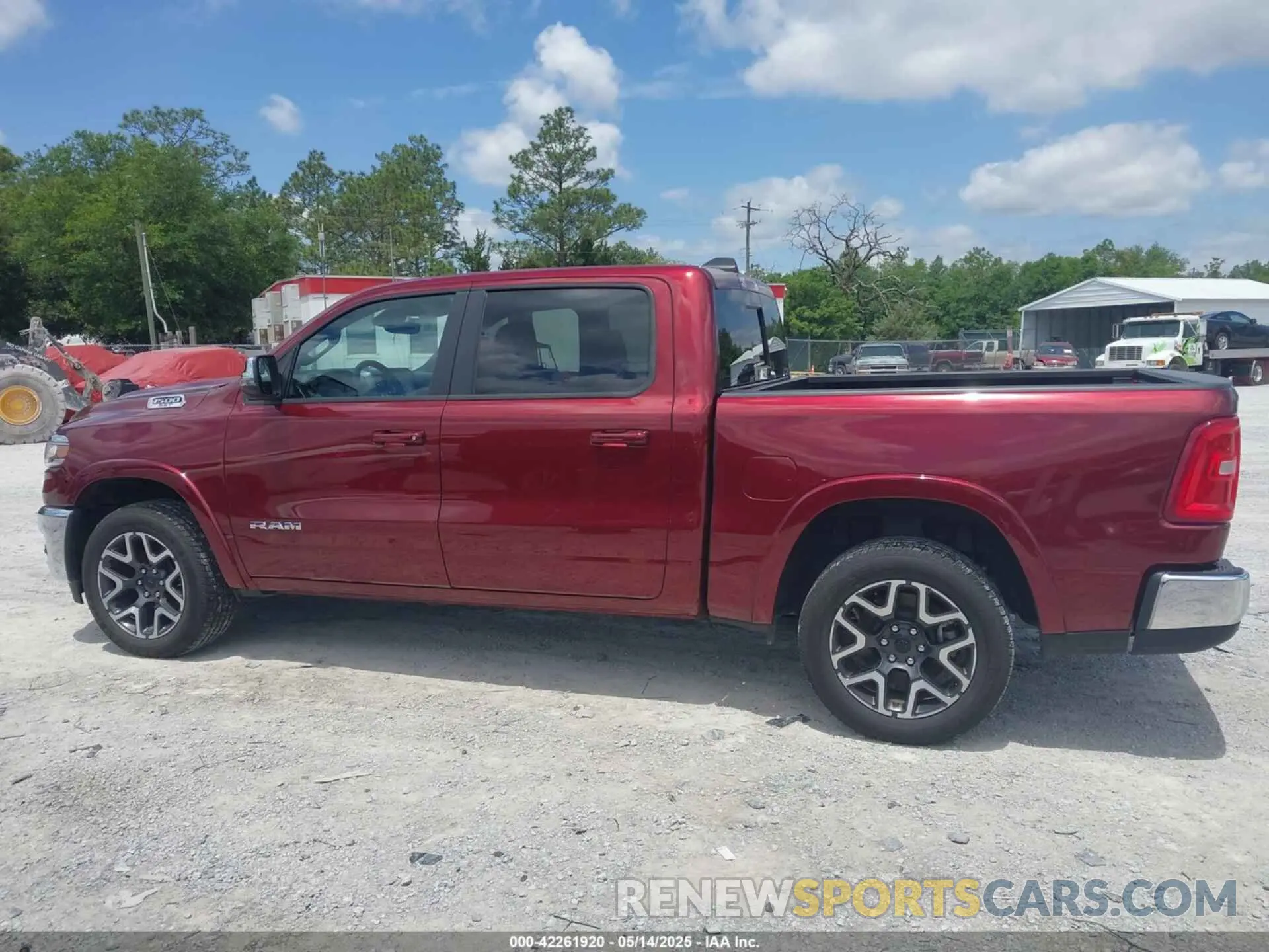 14 fotografías del automóvil dañado 1C6SRFJP7SN562357 RAM 1500 2025