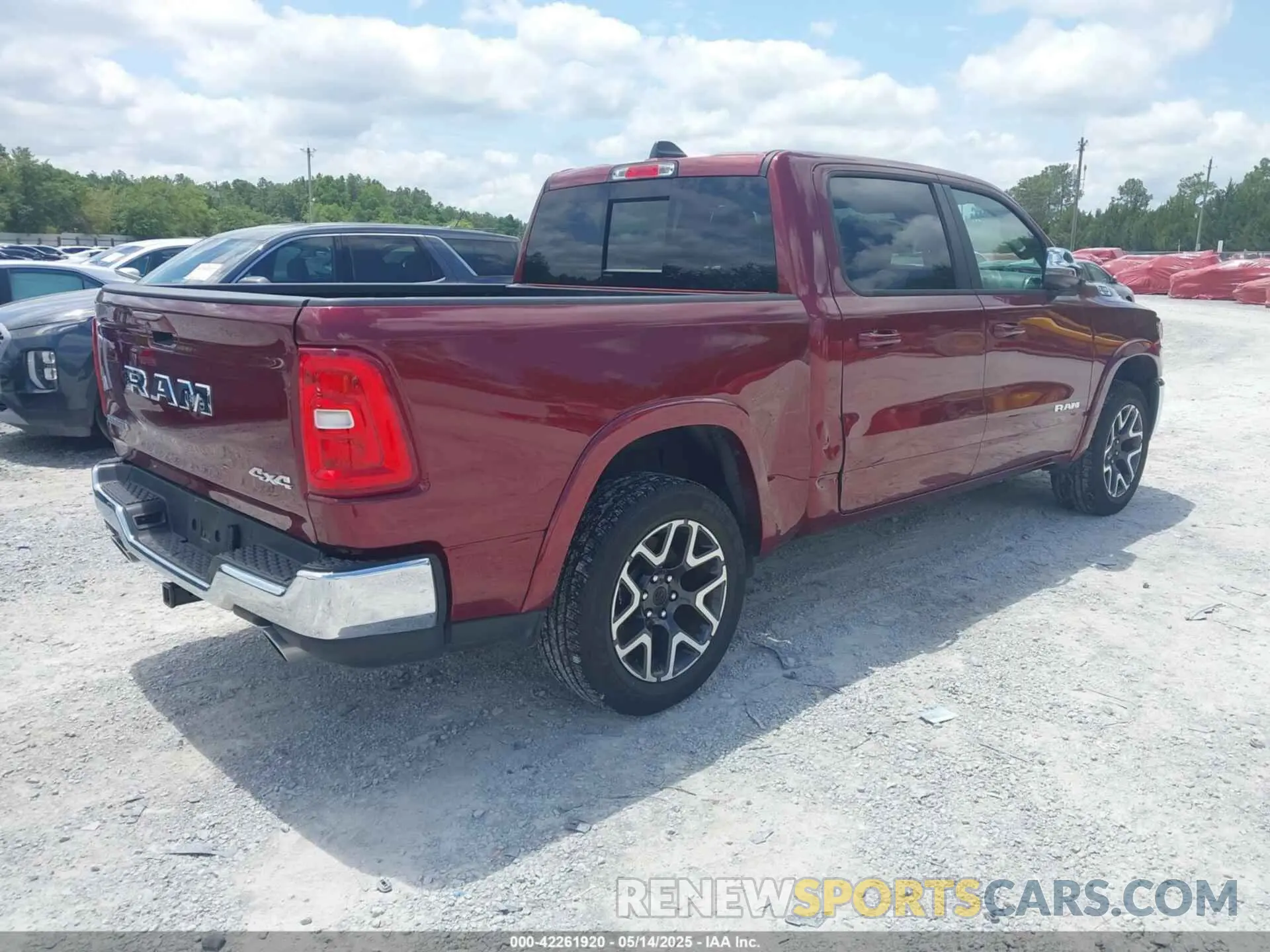 4 fotografías del automóvil dañado 1C6SRFJP7SN562357 RAM 1500 2025