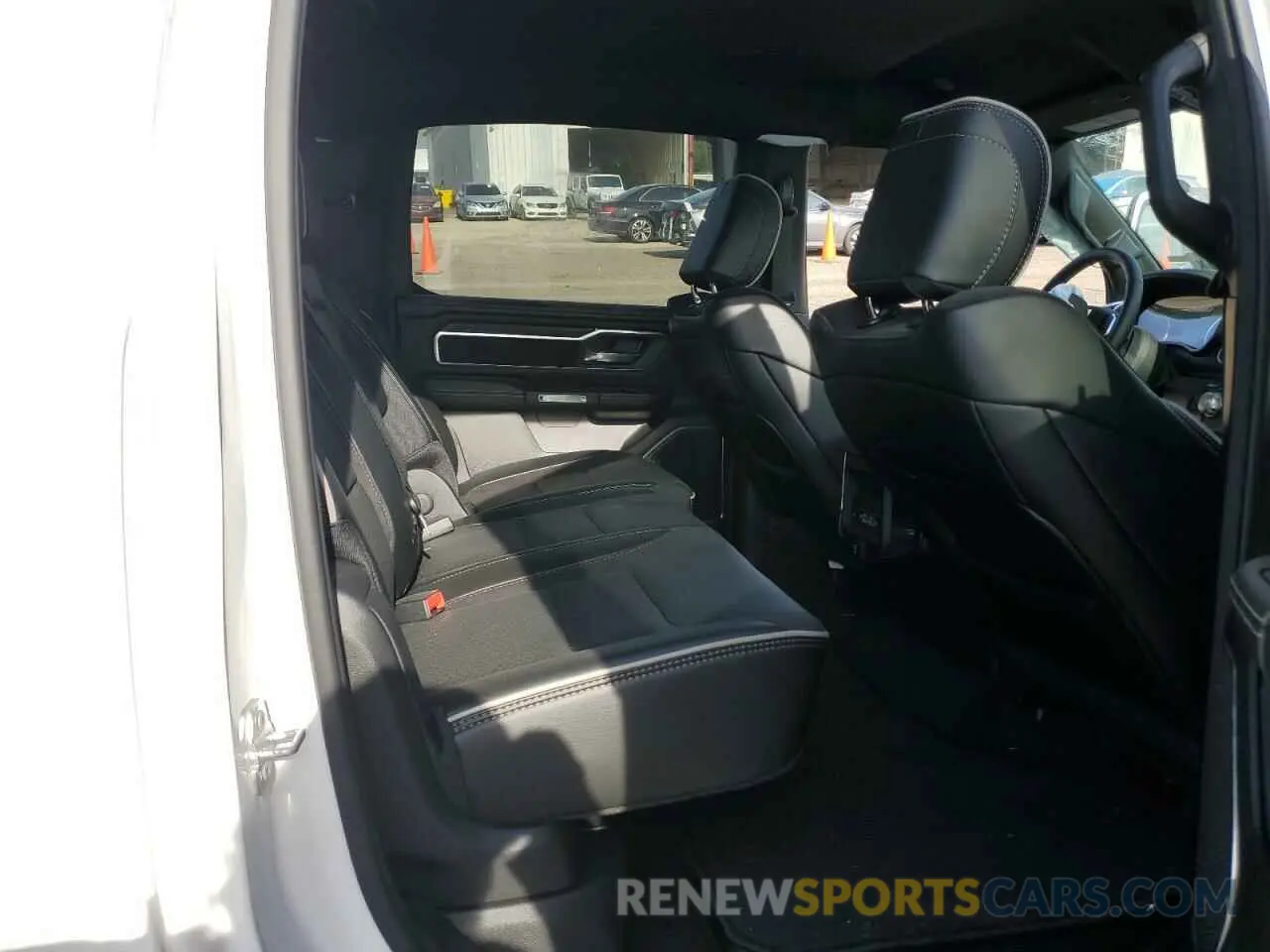 10 fotografías del automóvil dañado 1C6SRFJP8SN578681 RAM 1500 2025