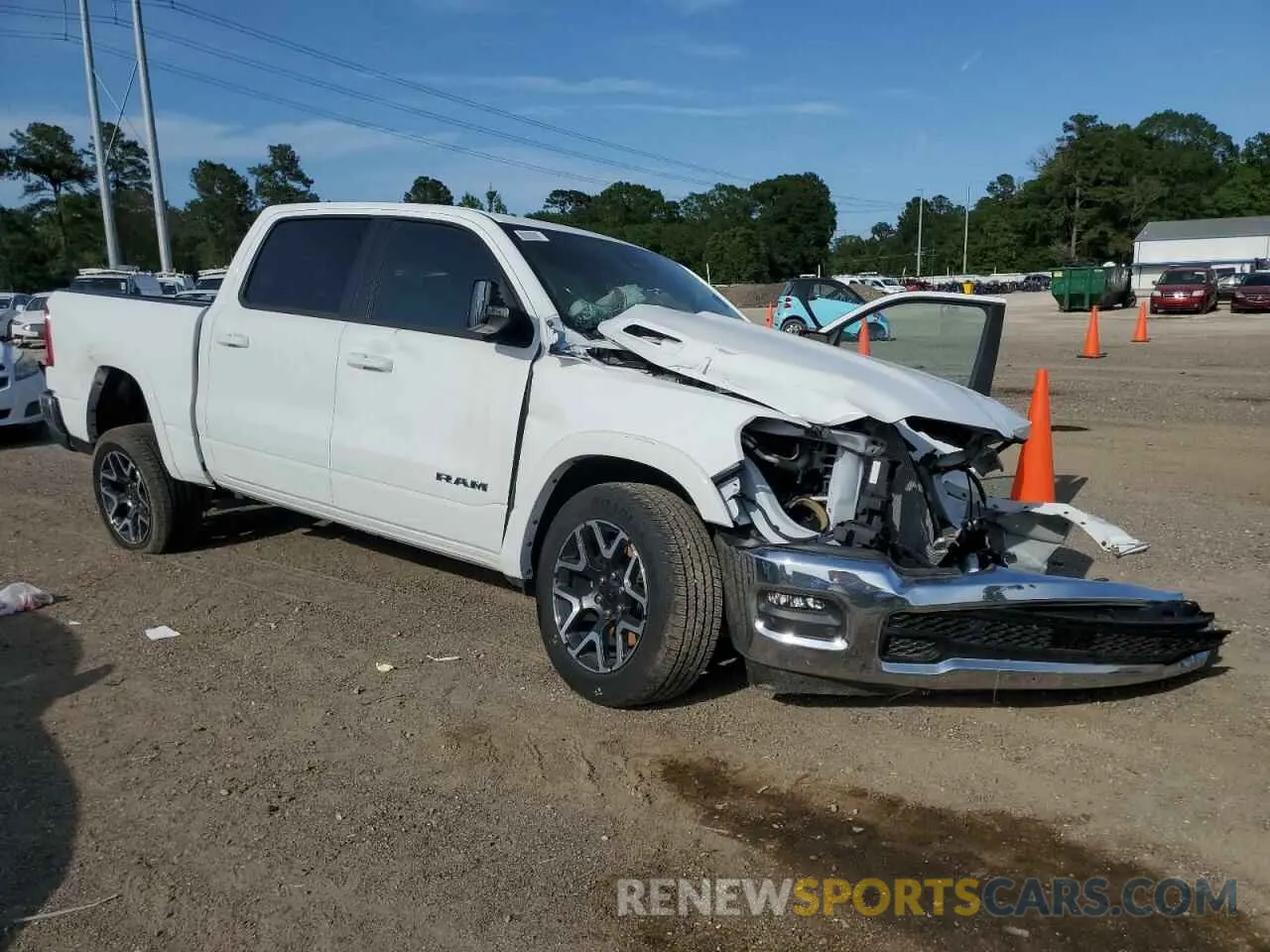 4 fotografías del automóvil dañado 1C6SRFJP8SN578681 RAM 1500 2025