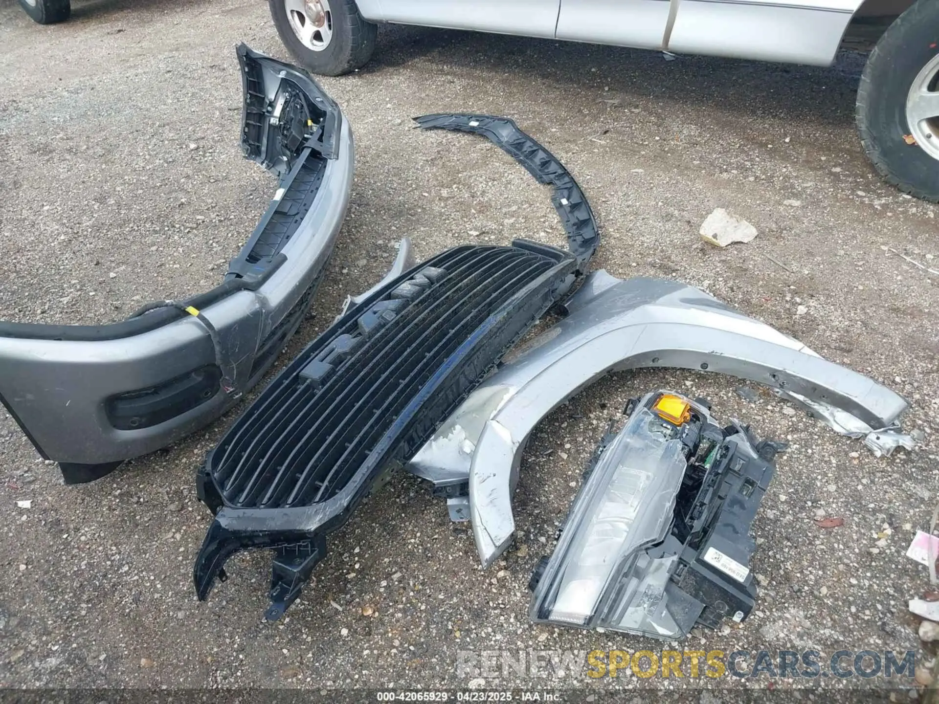 12 fotografías del automóvil dañado 1C6SRFJP8SN630889 RAM 1500 2025