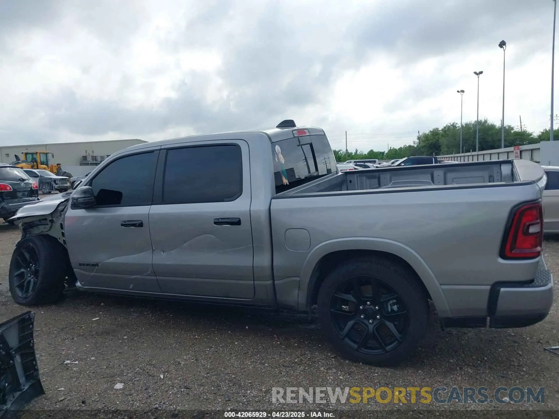 15 fotografías del automóvil dañado 1C6SRFJP8SN630889 RAM 1500 2025
