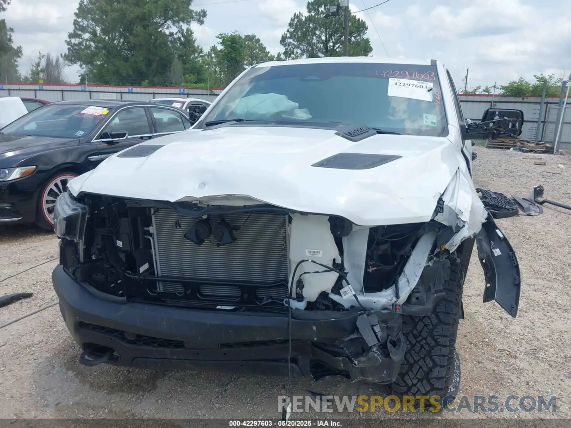 6 fotografías del automóvil dañado 1C6SRFLP9SN639467 RAM 1500 2025