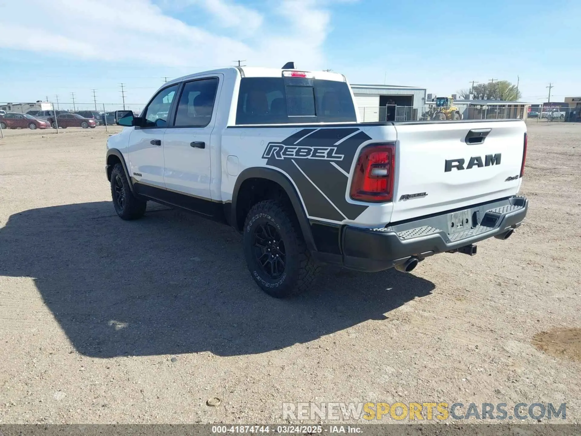 3 fotografías del automóvil dañado 1C6SRFLPXSN570384 RAM 1500 2025