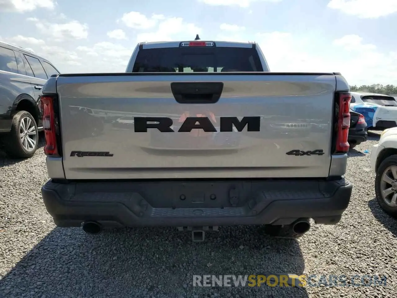 6 fotografías del automóvil dañado 1C6SRFLPXSN583815 RAM 1500 2025