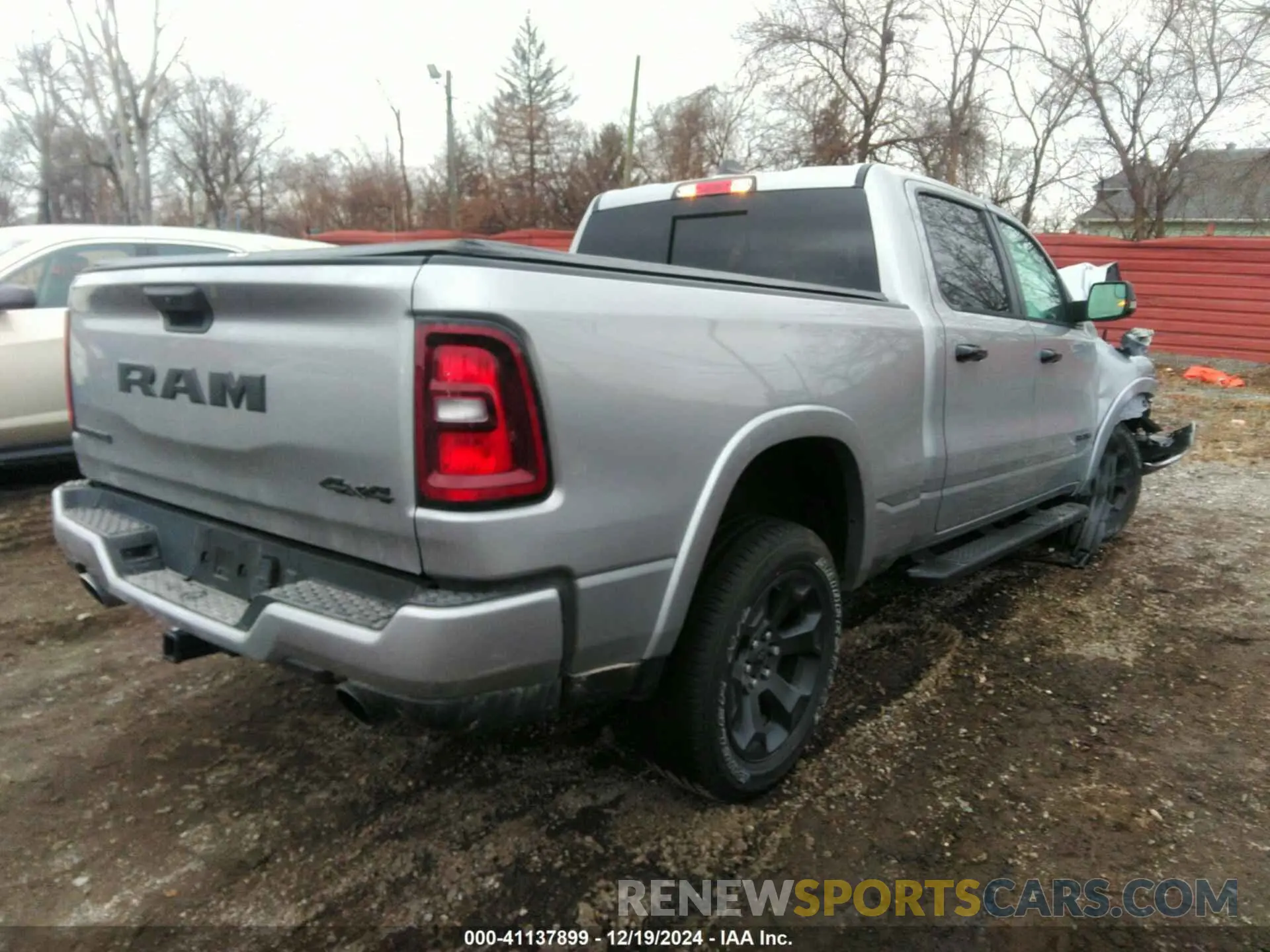 4 fotografías del automóvil dañado 1C6SRFMP0SN519412 RAM 1500 2025