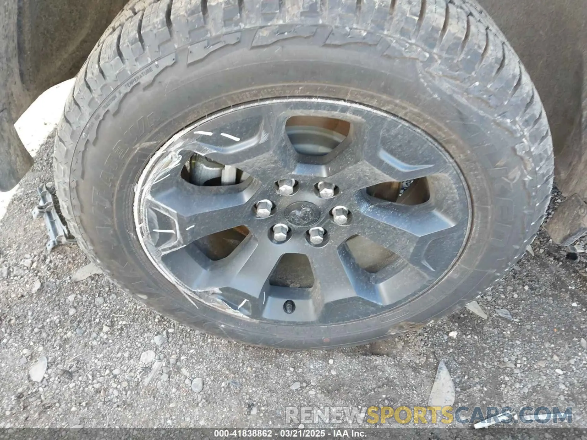 21 fotografías del automóvil dañado 1C6SRFMP2SN658960 RAM 1500 2025