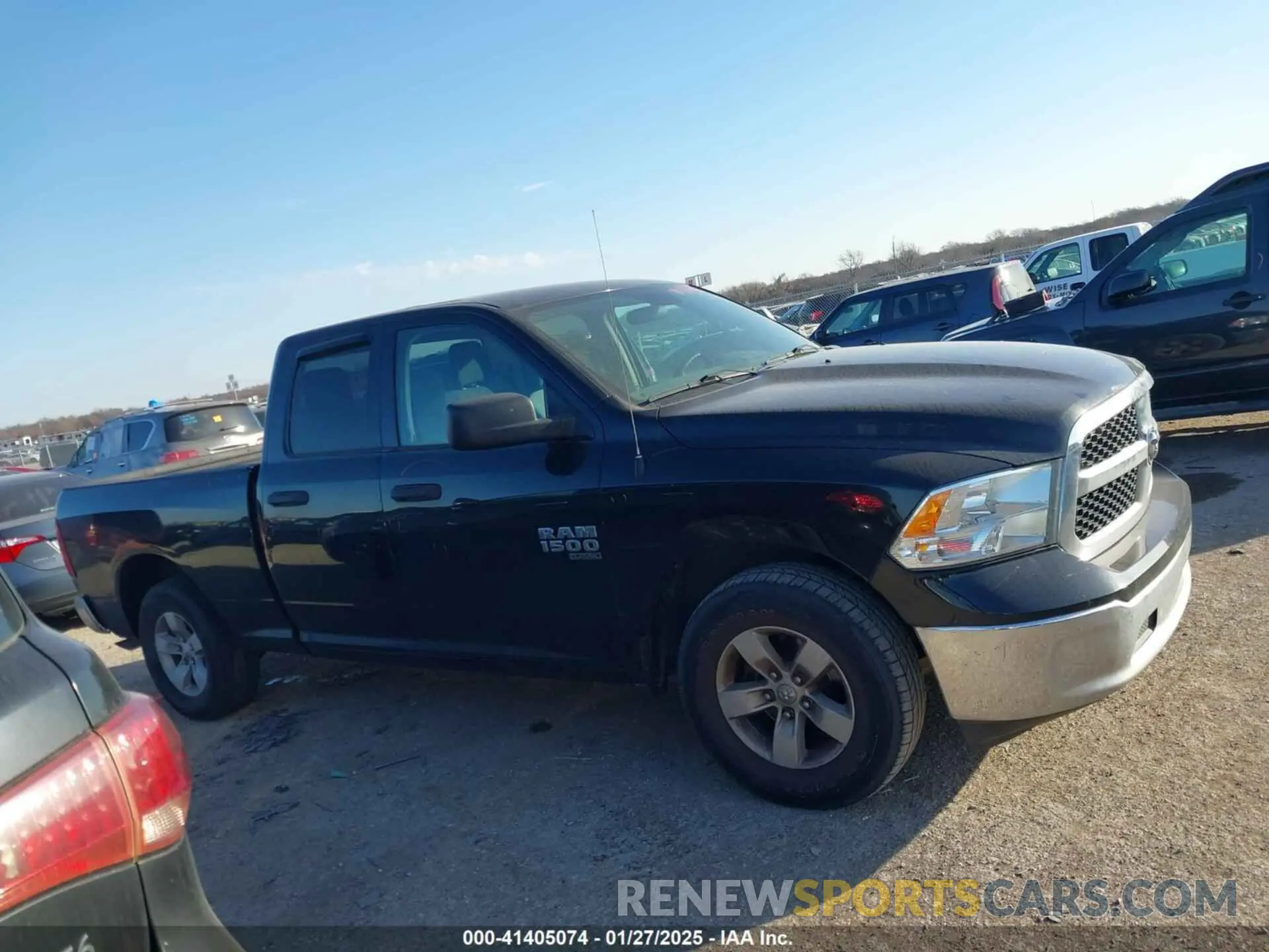 13 fotografías del automóvil dañado 1C6RR6FG0KS673793 RAM 1500 CLASSIC 2019