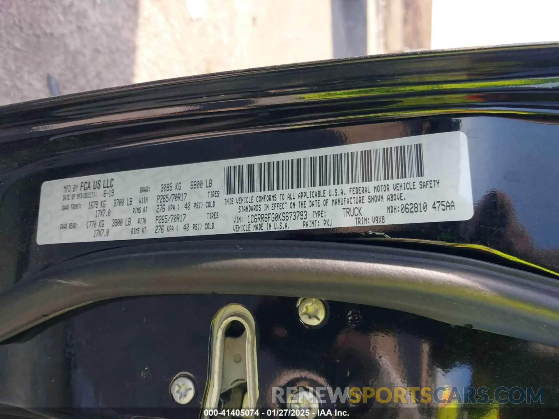9 fotografías del automóvil dañado 1C6RR6FG0KS673793 RAM 1500 CLASSIC 2019