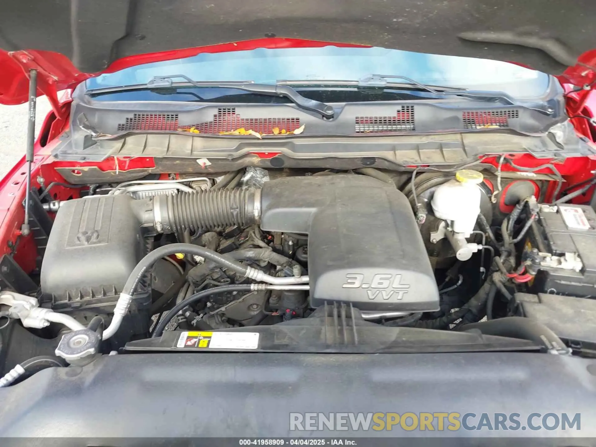 10 fotografías del automóvil dañado 1C6RR6FG2KS603678 RAM 1500 CLASSIC 2019